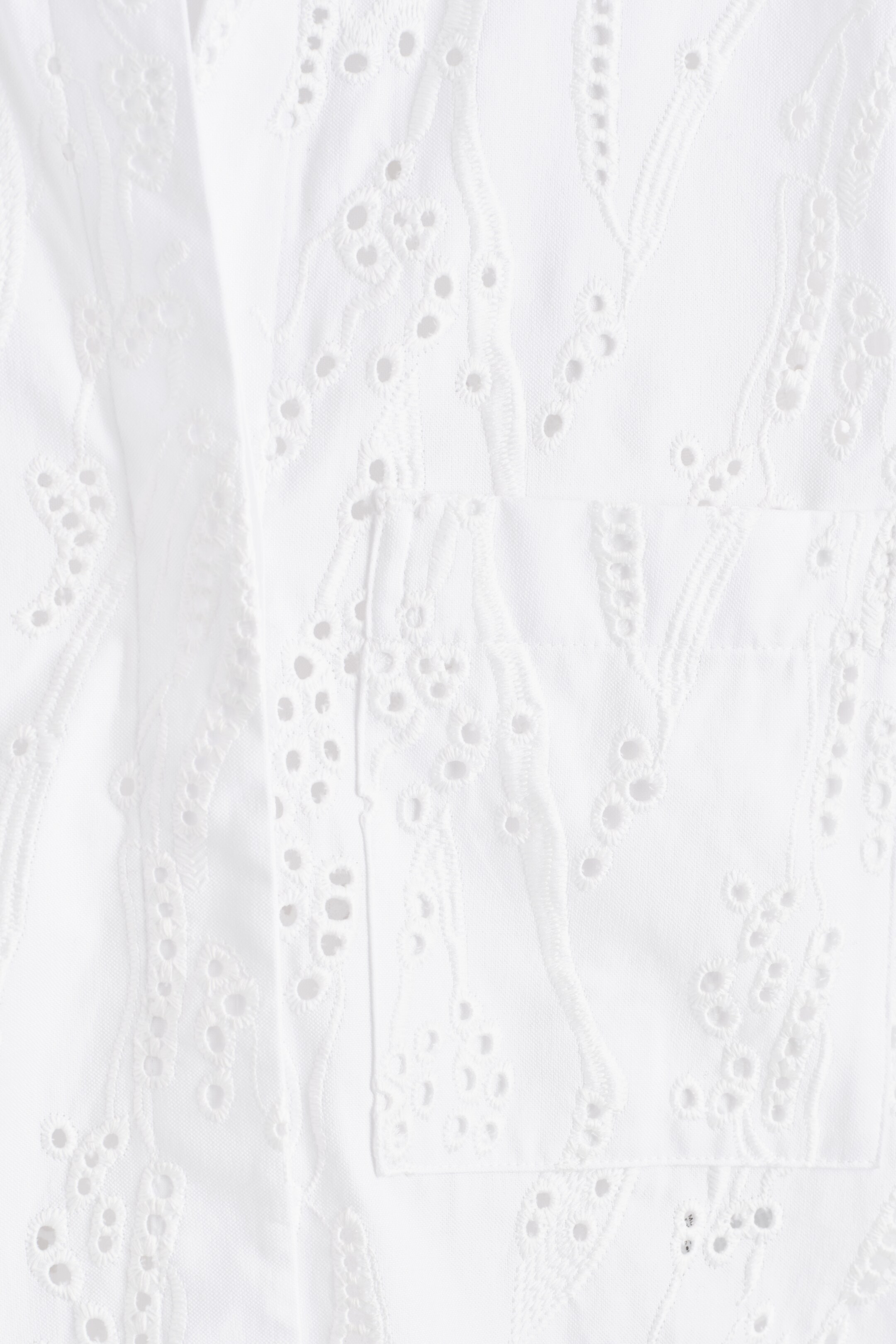 Ver imagen más grande: CAMISA CROPPED CON BORDADO INGLÉS - BLANCO - MUJER | H&M ES 7