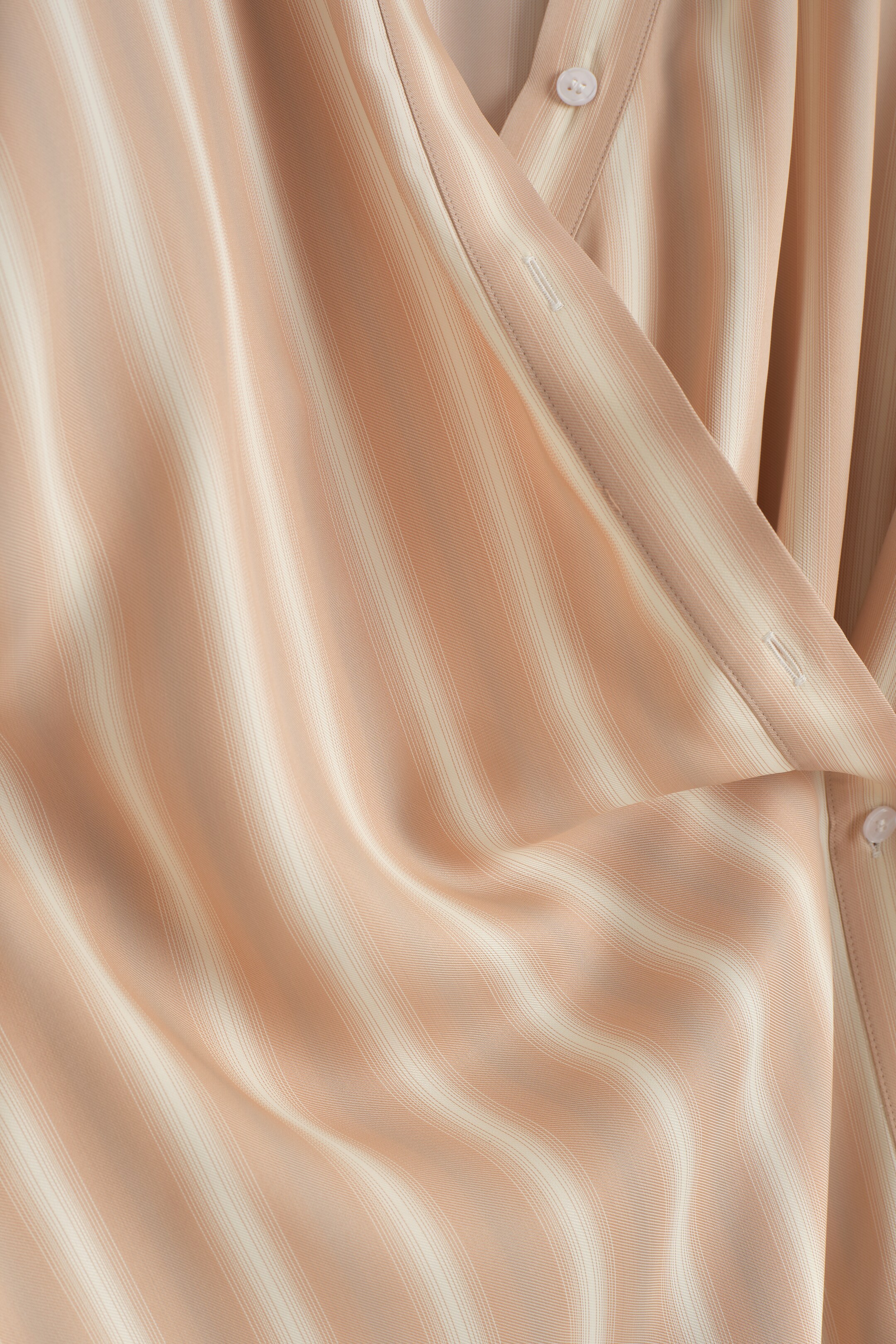 Visualizza immagine più grande: CHEMISIER MIDI A PORTAFOGLIO - ROSA / RIGHE - DONNA | H&M IT 7
