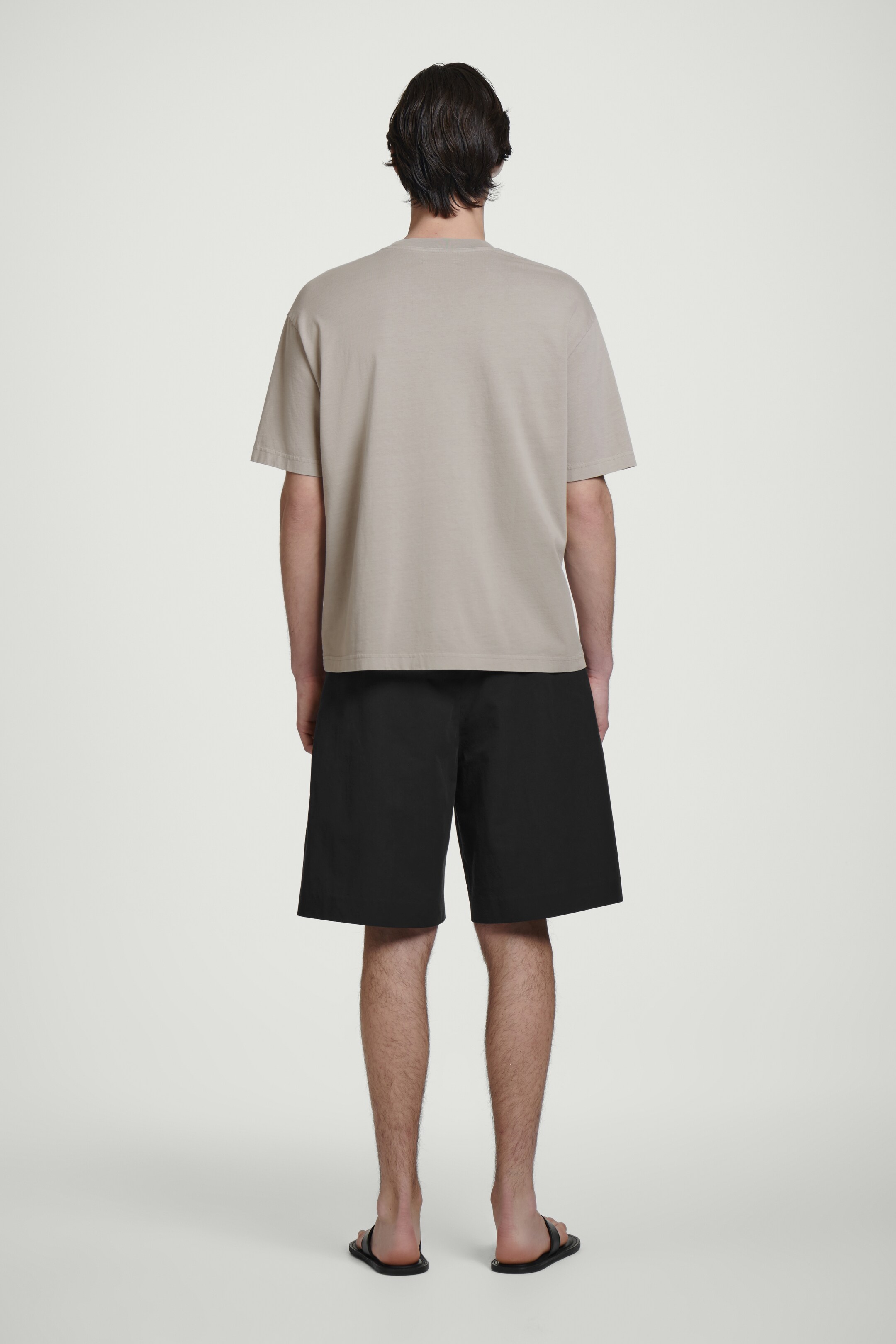 Grotere afbeelding bekijken: COMFORTABEL LICHTGEWICHT KATOENEN T-SHIRT - LICHTGRIJS - HEREN | H&M BE 4