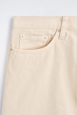 KNEE-LENGTH DENIM SHORTS — CHALK 5