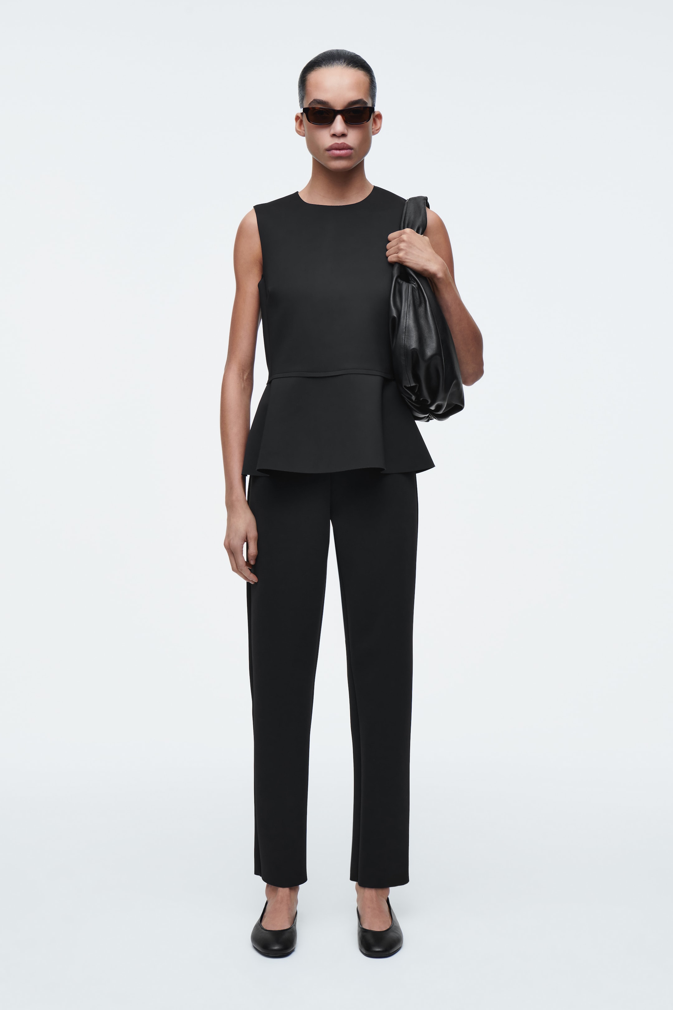 Zobrazit větší obrázek: Top s peplum z scuba materiálu - ČERNÁ - ŽENY | H&M CZ 3