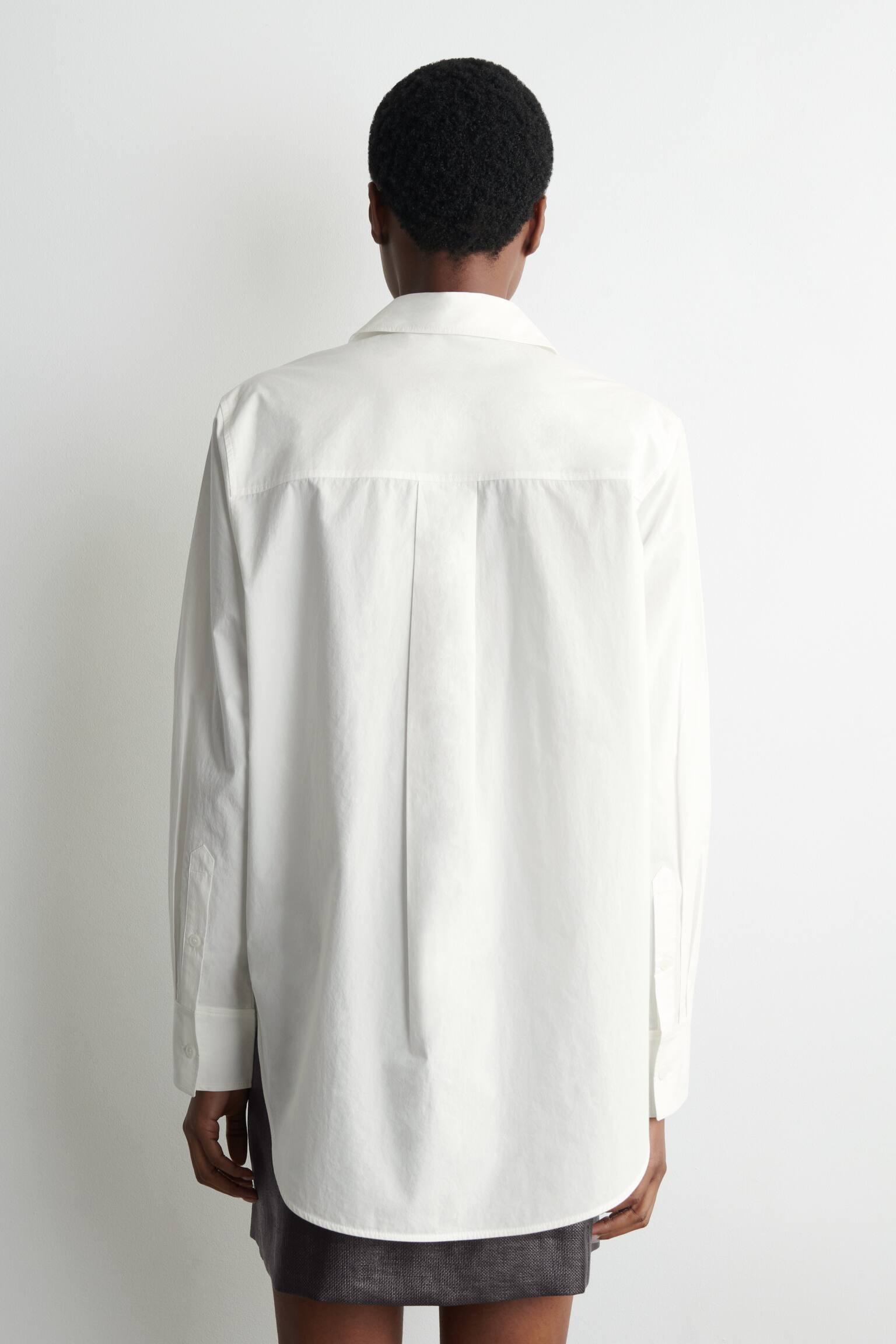 ELEGANTES HEMD AUS PIMA-BAUMWOLLE - WEISS/DUNKELBRAUN/WEISS - 3