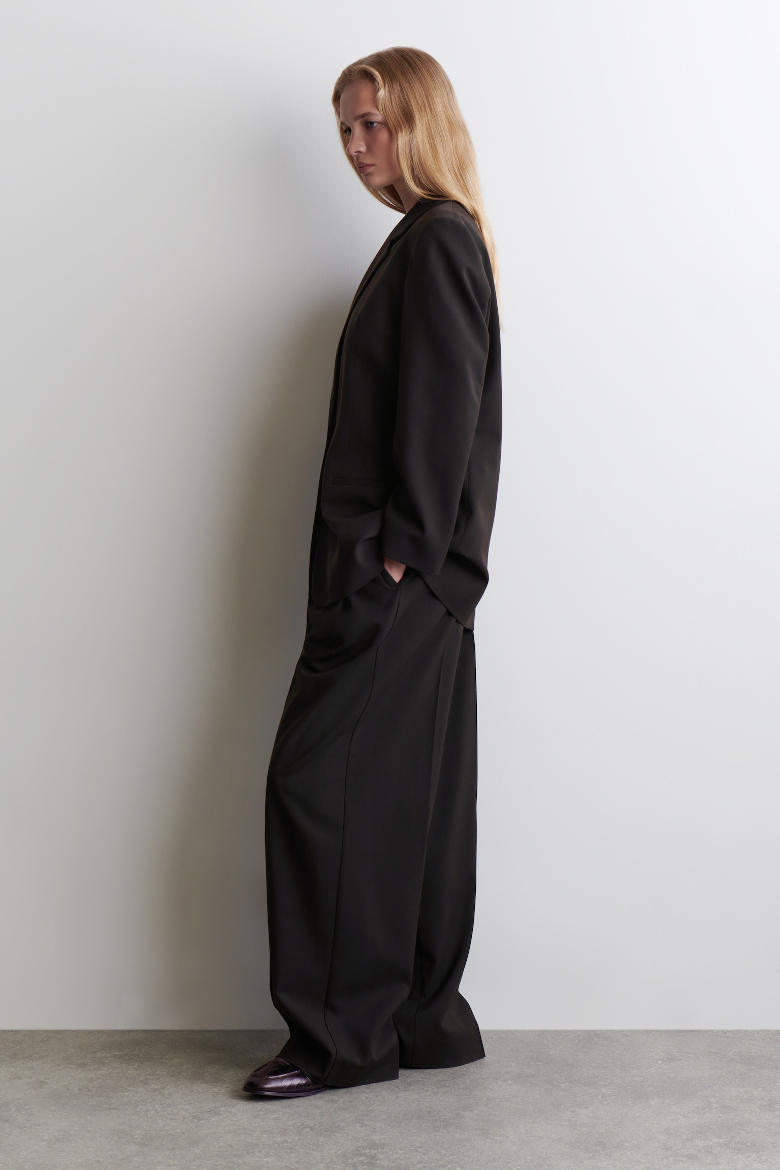 BLAZER DE MEZCLA DE LANA MERINO - MARRÓN OSCURO - 8