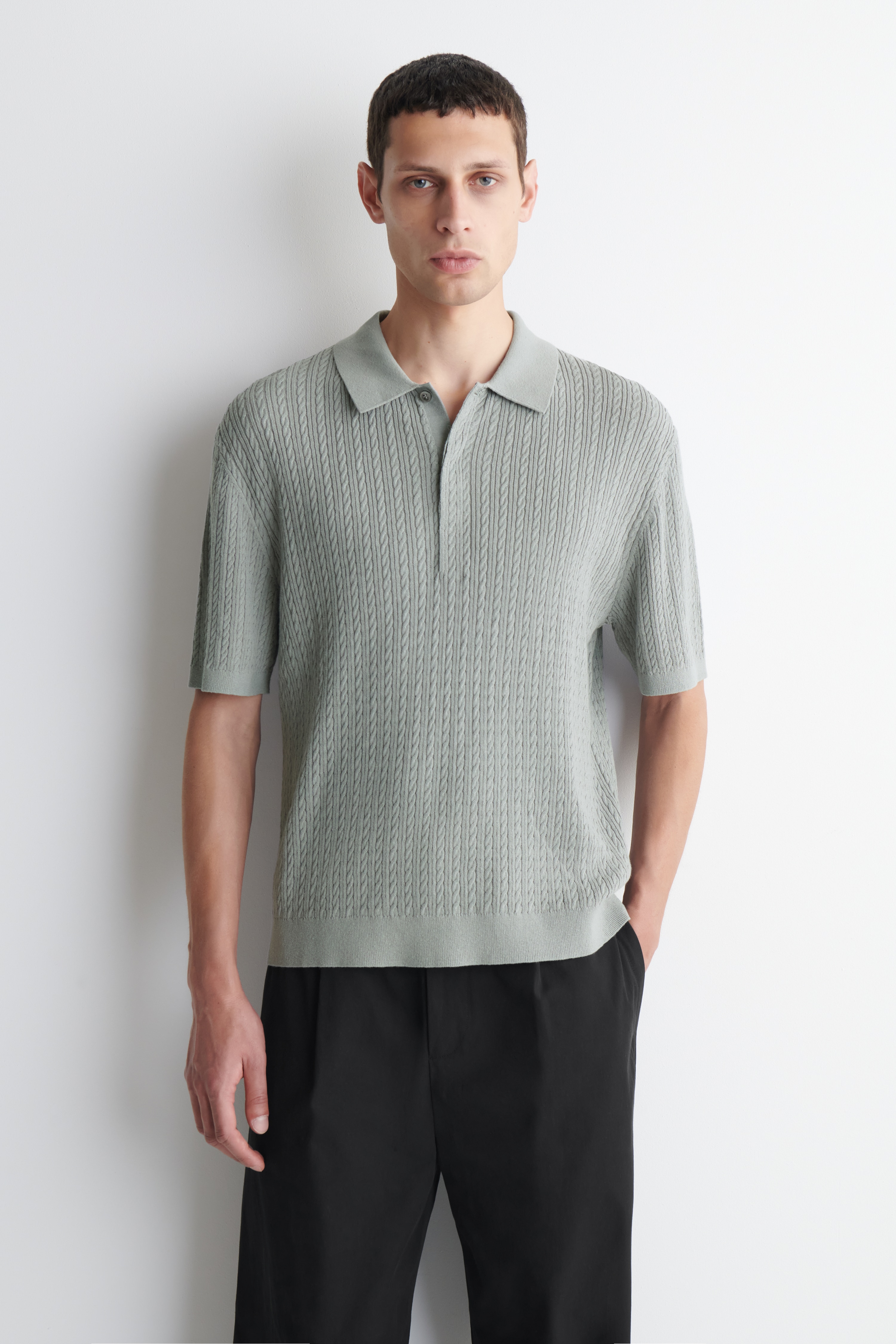 Polo em malha de algodão e linho com ponto trança - CINZA/Verde escuro