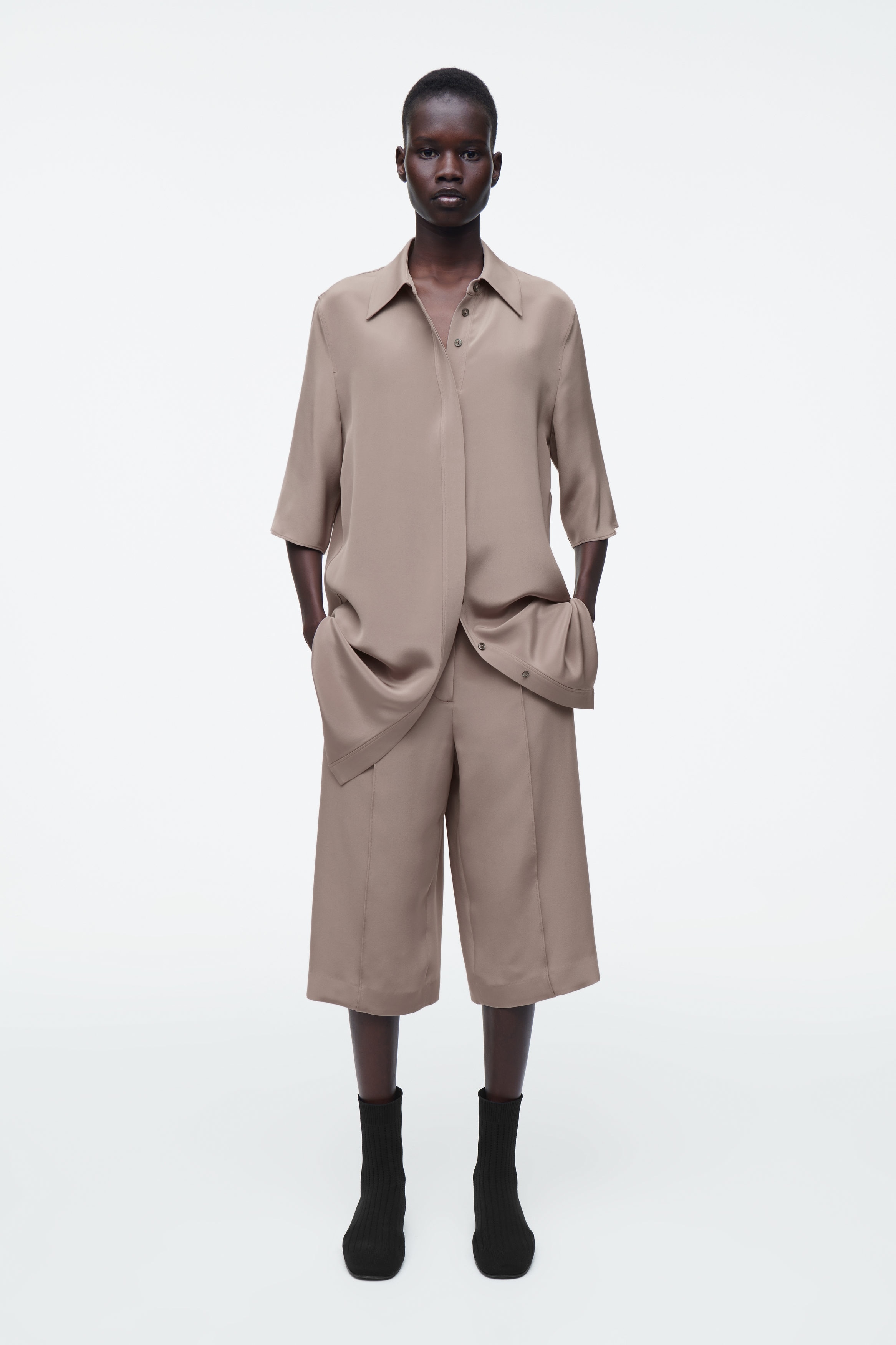 Shorts | Beige