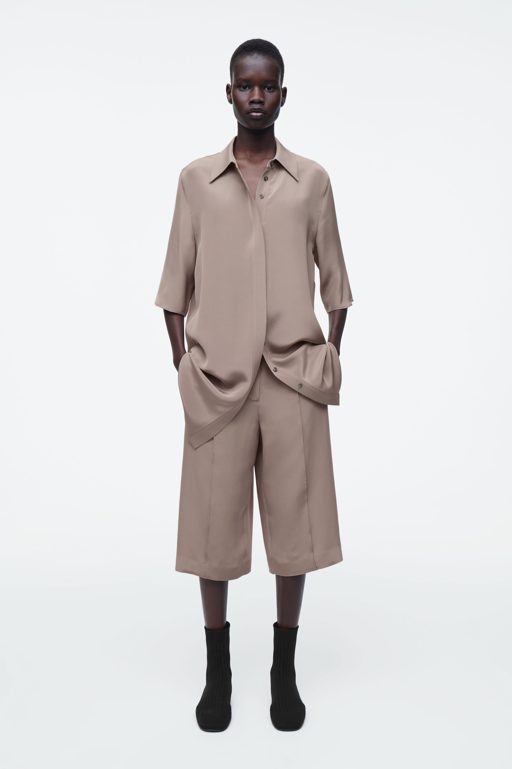 TAILORED SILK SHORTS