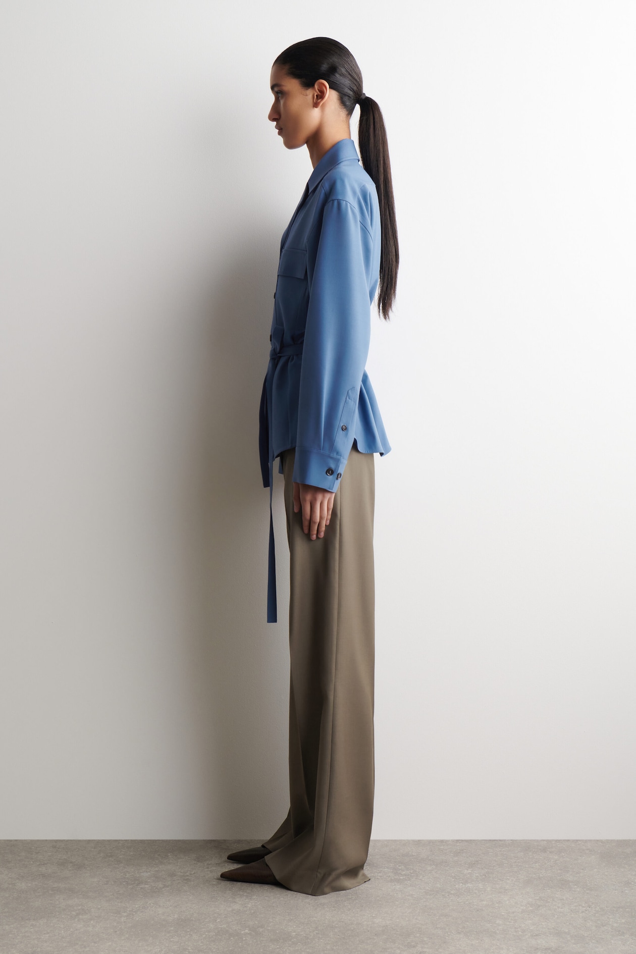 BELTED MERINO WOOL BLEND UTILITY SHIRT — BLUE