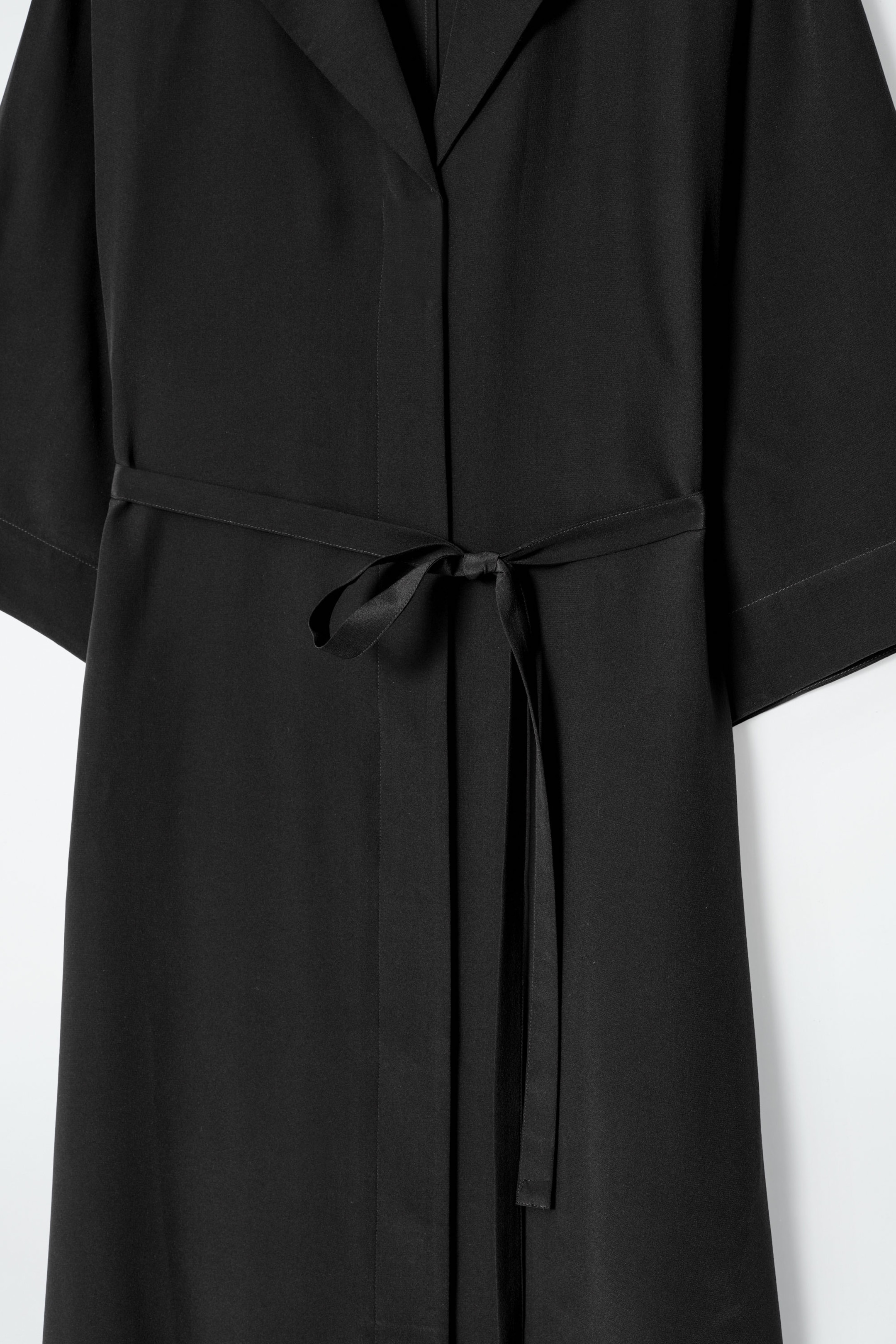 VESTIDO CAMISERO DE SEDA CON CINTURÓN