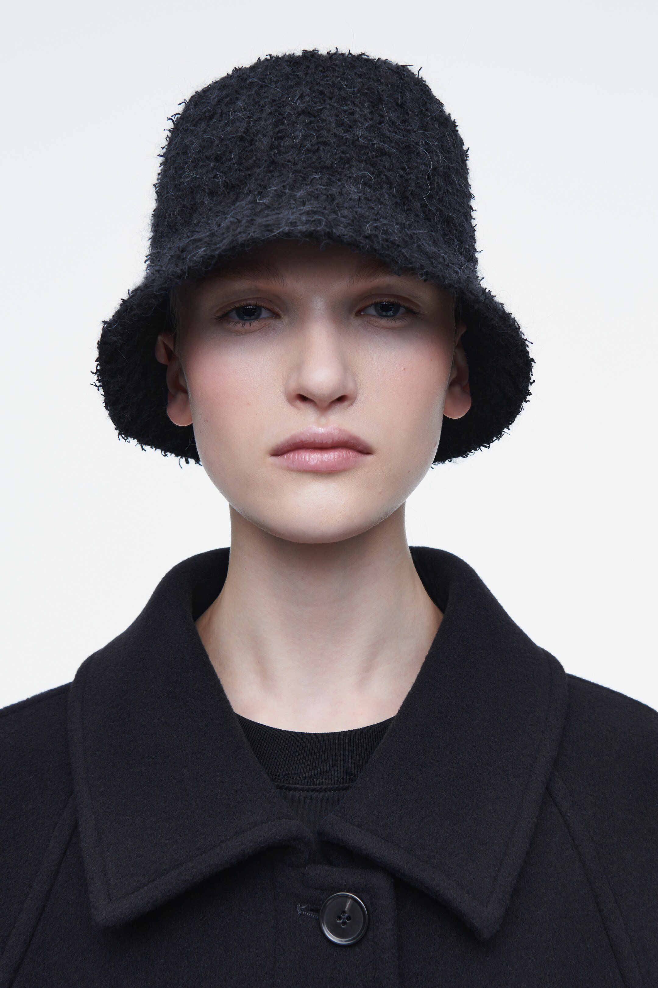 Vezi imaginea mai mare: PĂLĂRIE TEXTURATĂ TIP BUCKET - INDIGO - FEMEI | H&M RO 1
