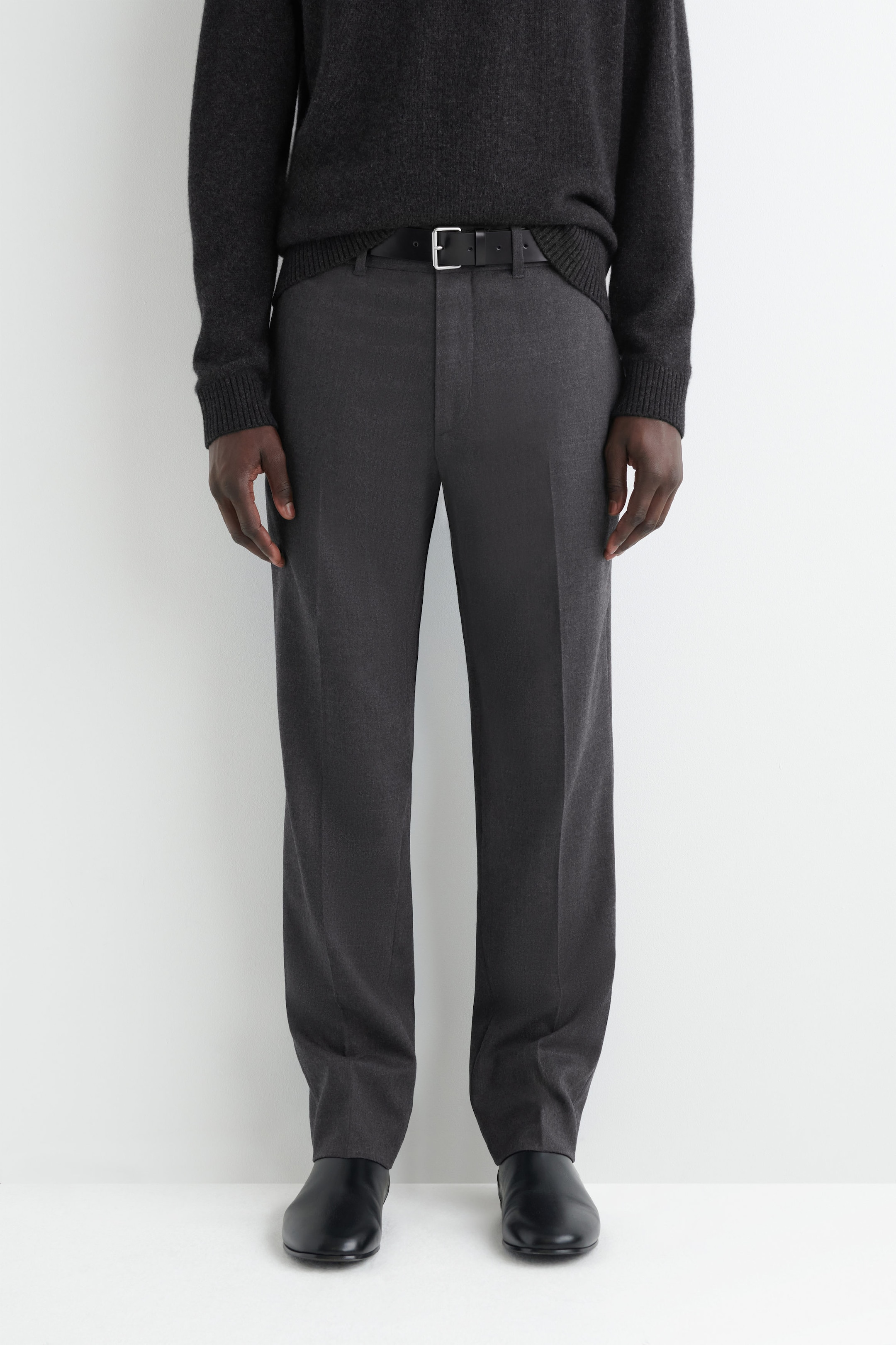 WOOL TAPERED TROUSERS