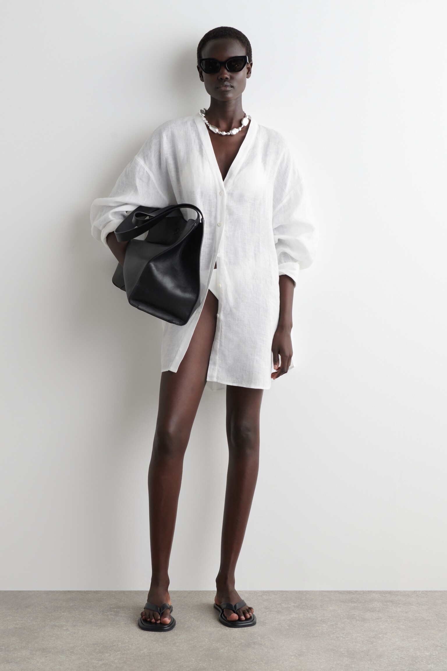 OVERSIZED LINEN V-NECK SHIRT - WHITE - 3