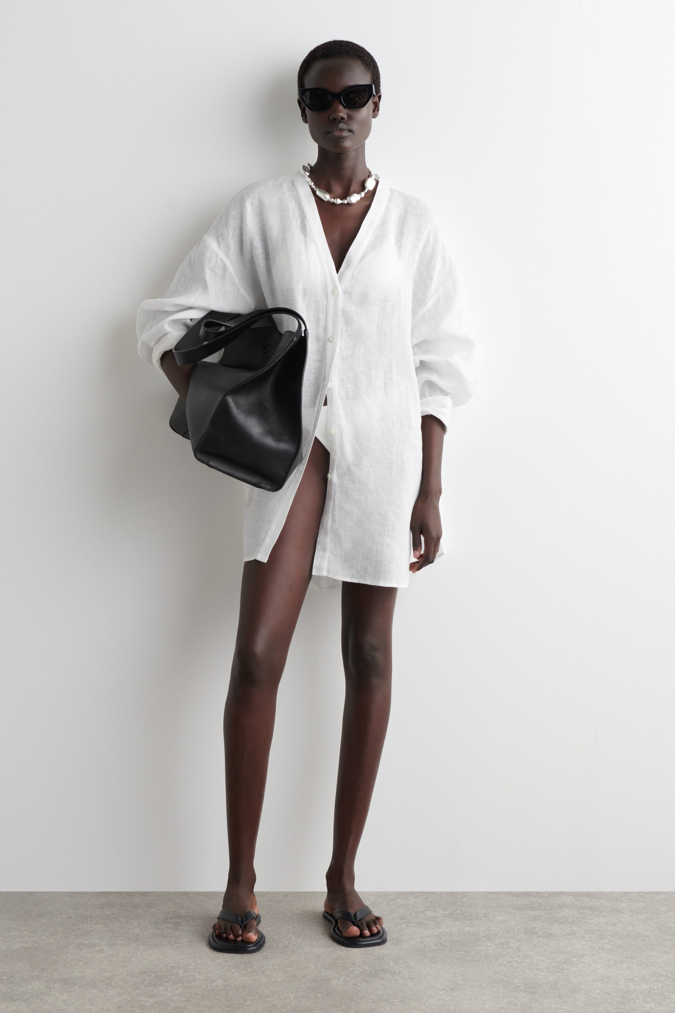 OVERSIZED LINEN V-NECK SHIRT