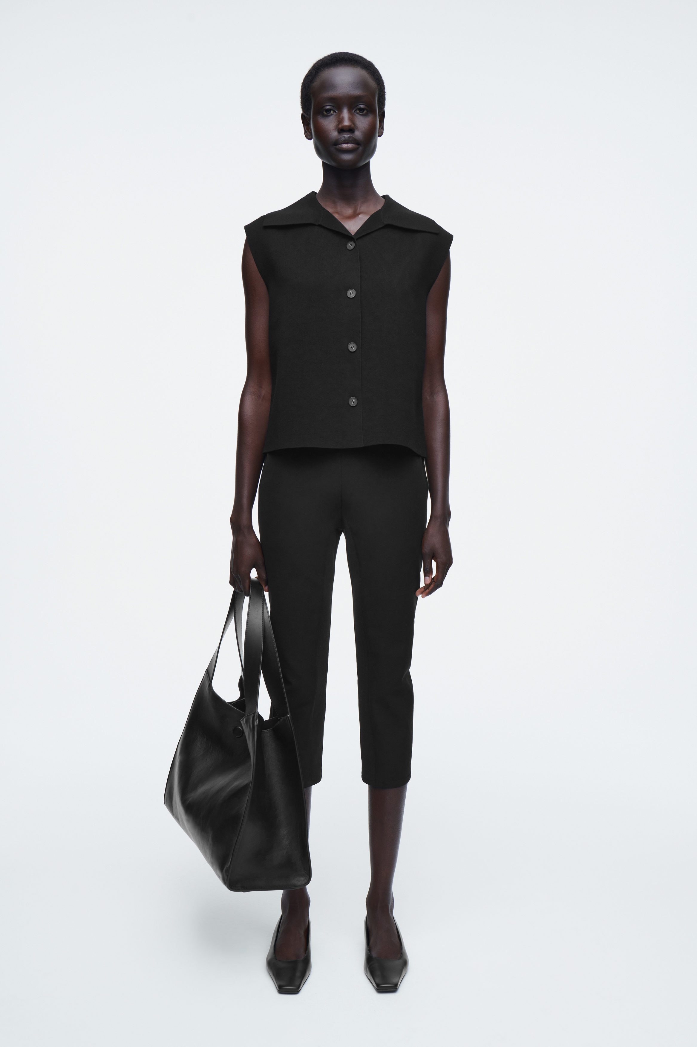 SLIM CAPRI PANTS - BLACK | COS