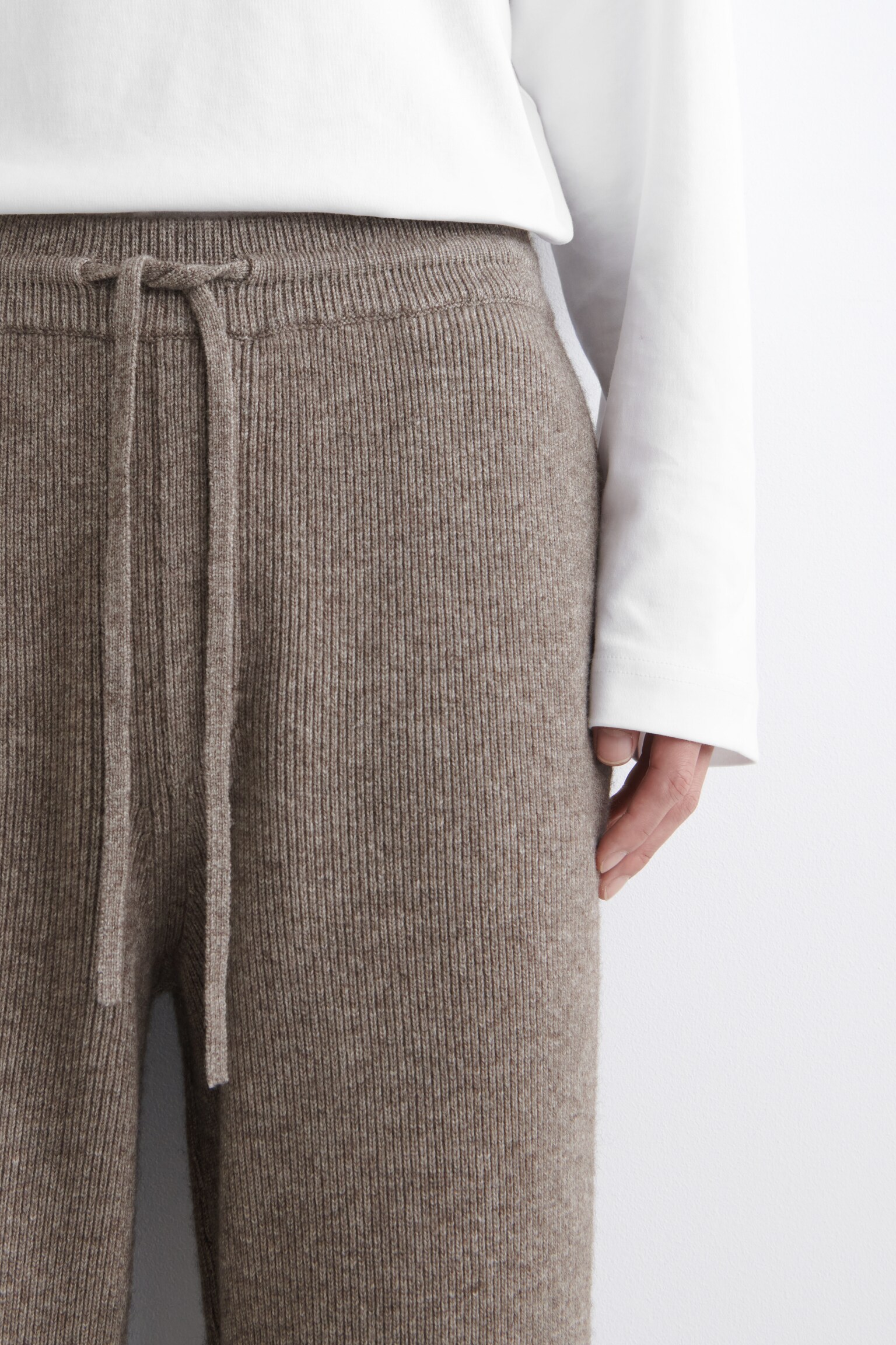 KNITTED MERINO-YAK JOGGERS - MELERET BEIGE - 7