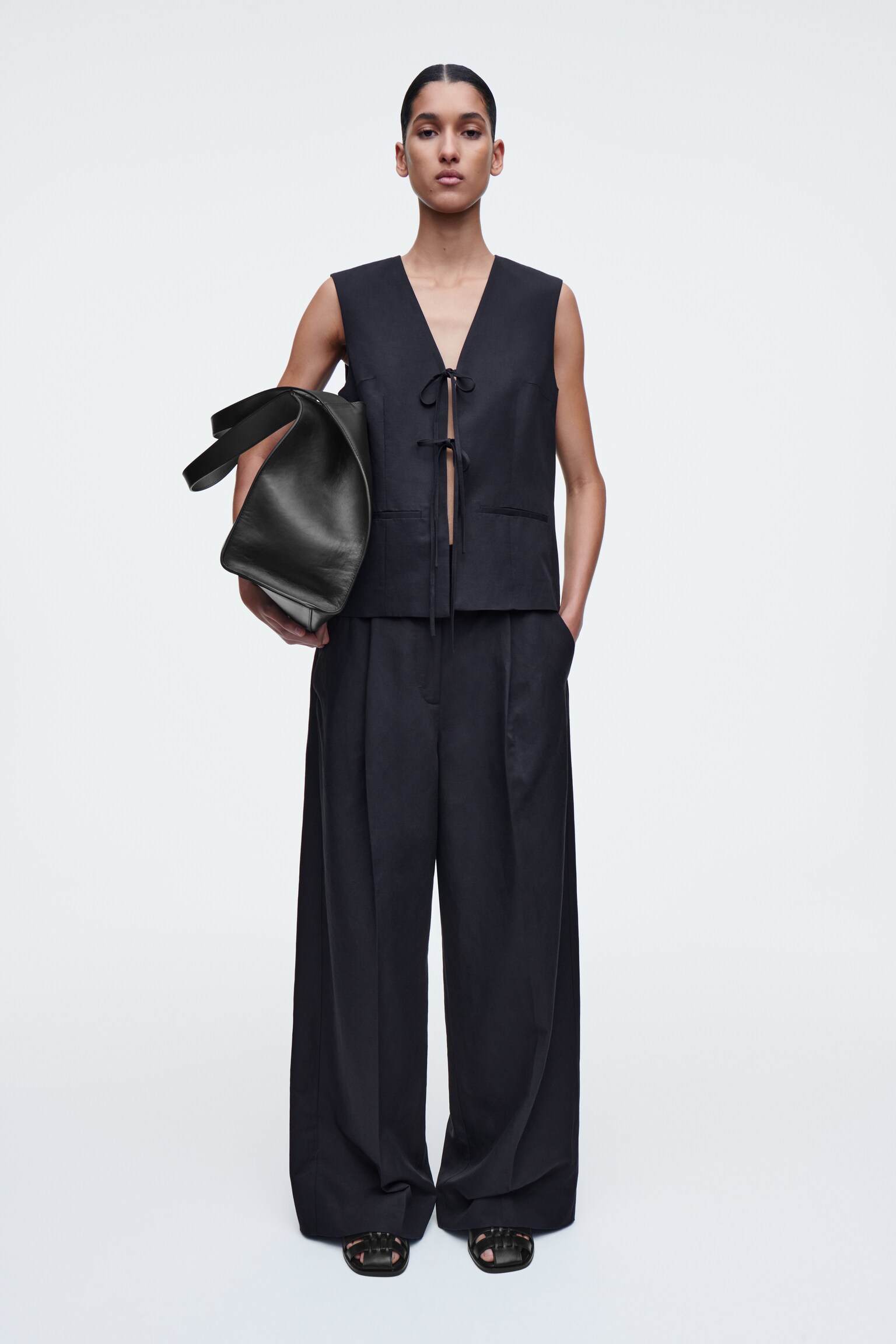 RELAXED LINEN-BLEND WIDE-LEG TROUSERS - NAVY/LIGHT PINK/BLACK