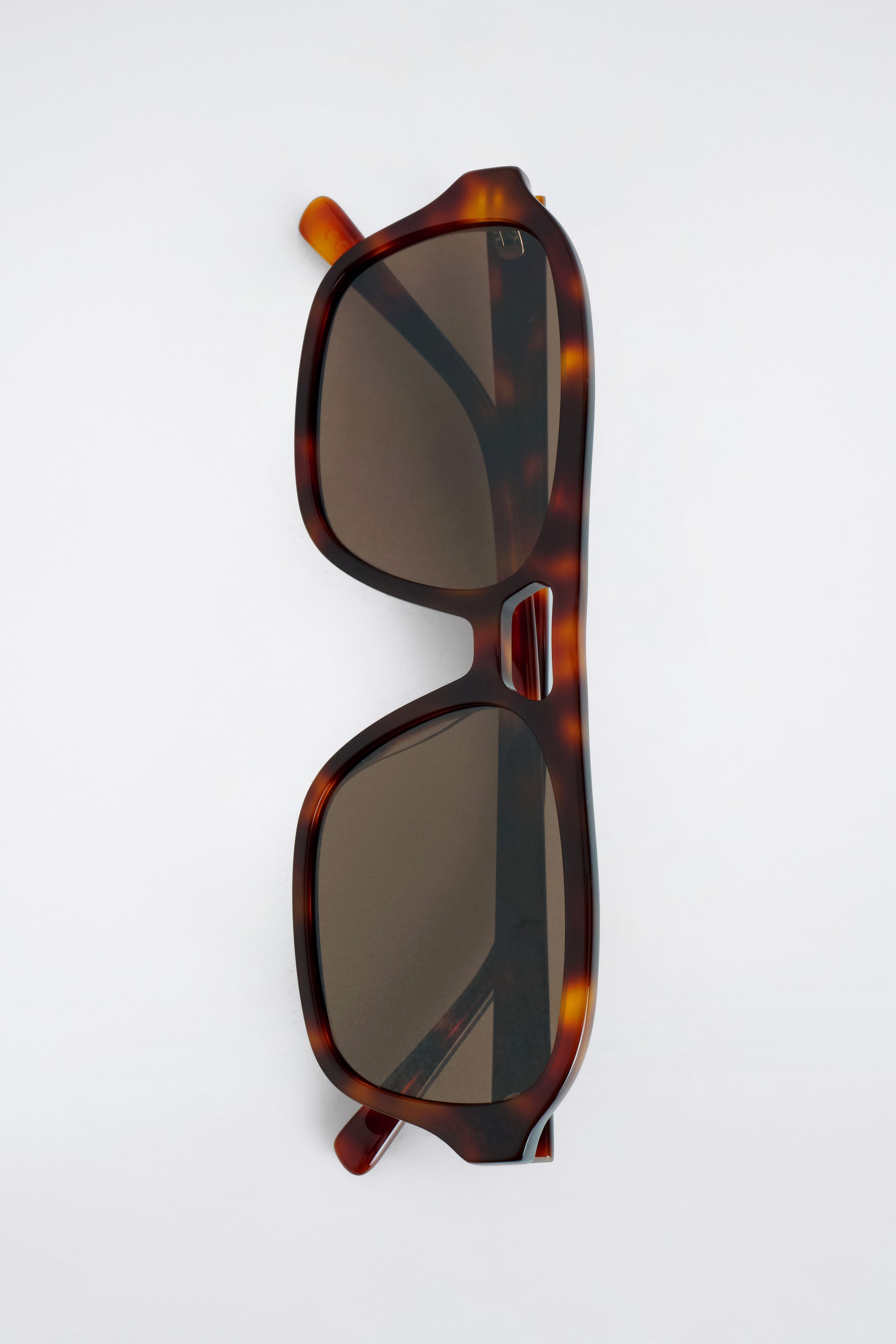 StillMedia/DescriptiveDetail