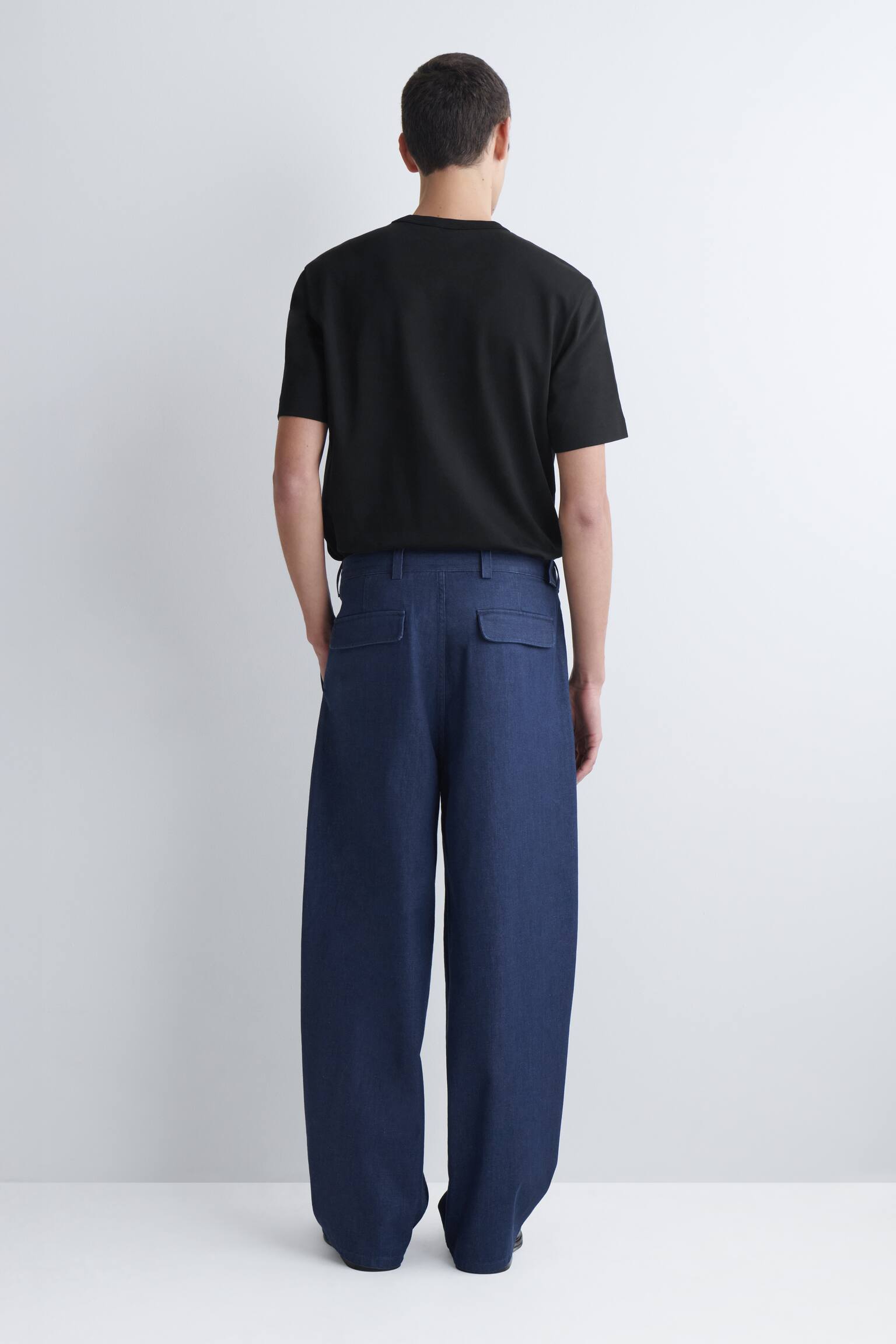 BELTED DENIM RELAXED-FIT BARREL-LEG TROUSERS - BLUE - 6