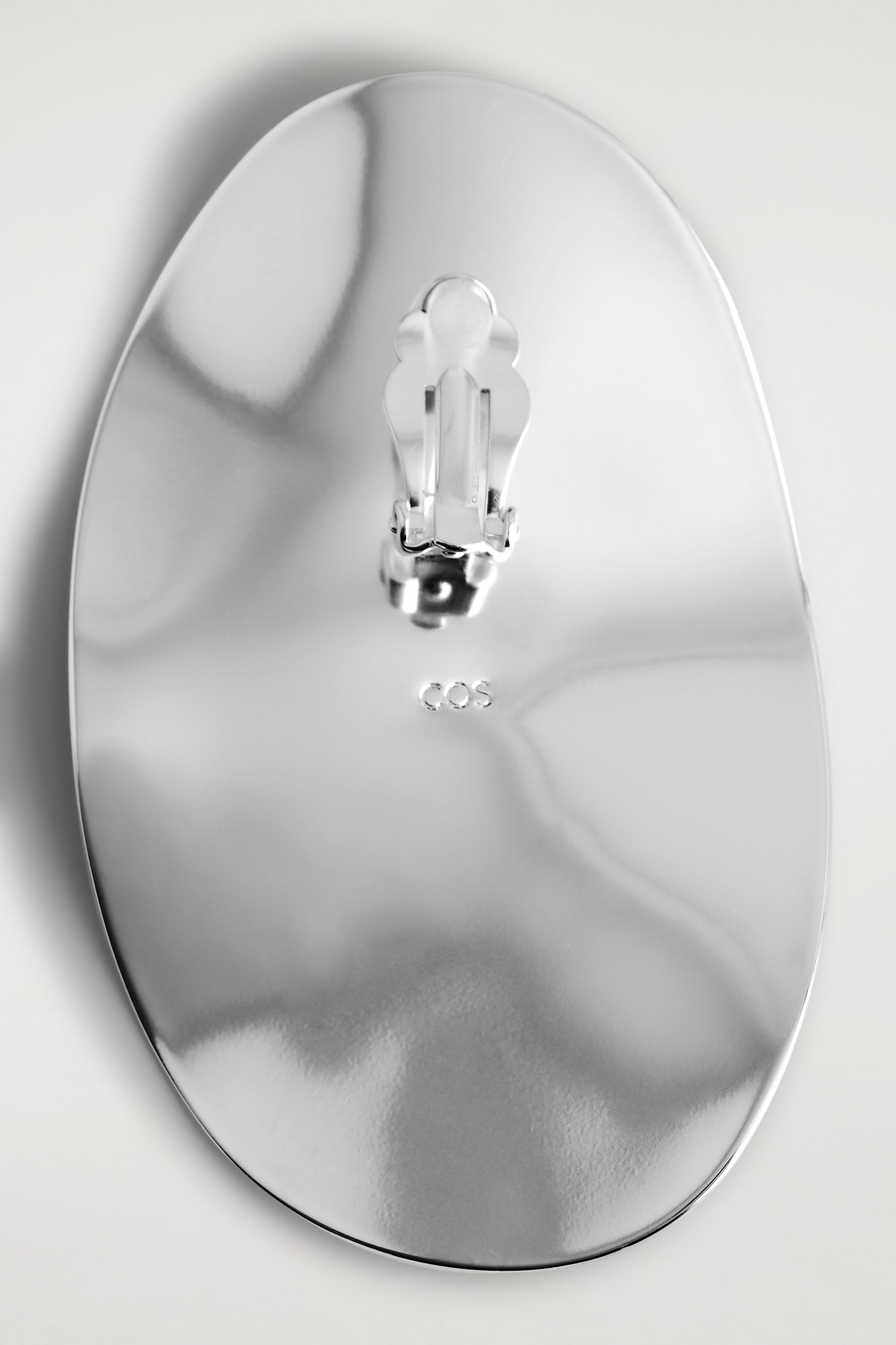 OVERSIZED OVAL EARRINGS