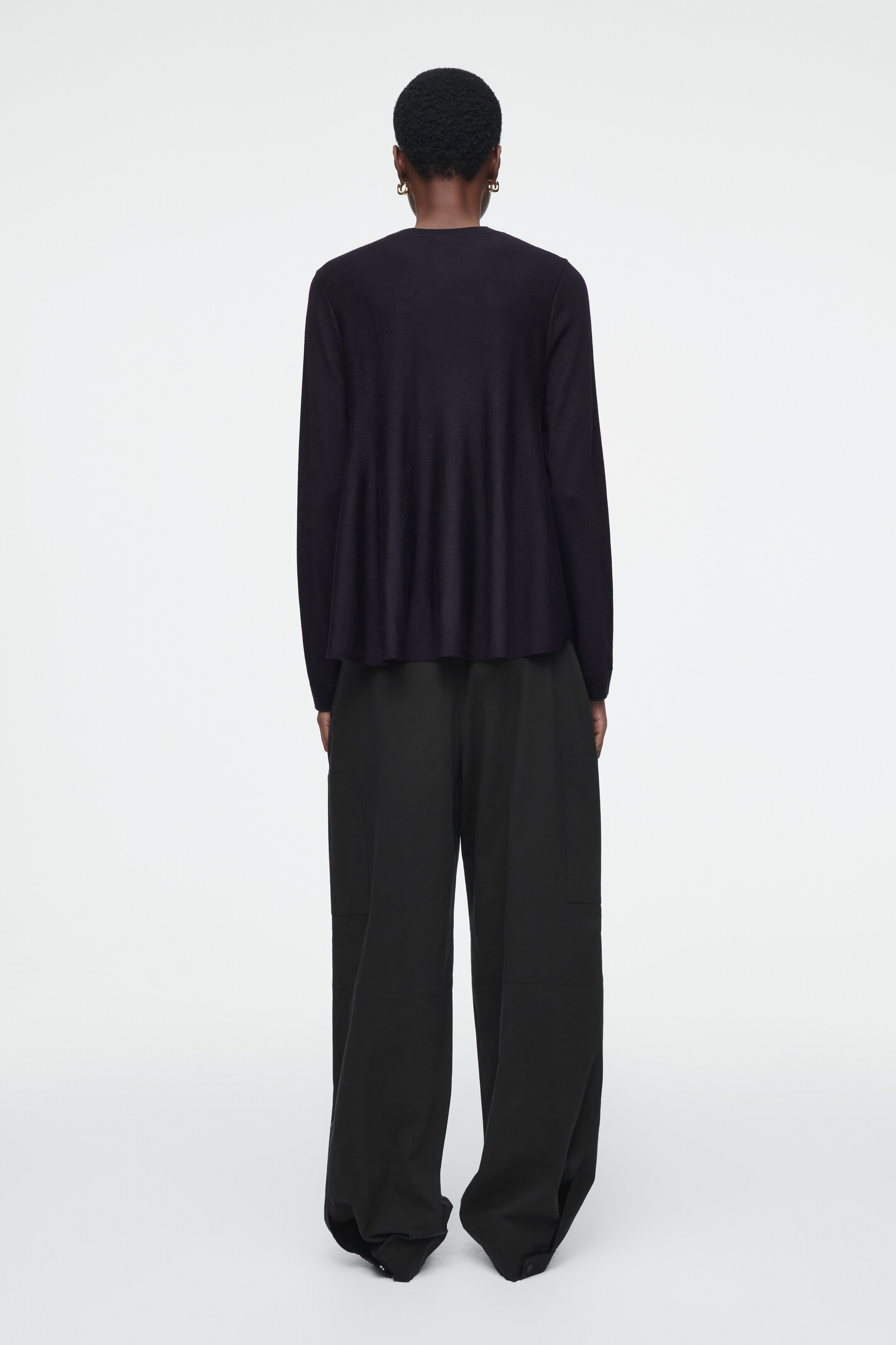 View larger image: TRAPEZE MERINO WOOL JUMPER - NAVY - Ladies | H&M GB 4