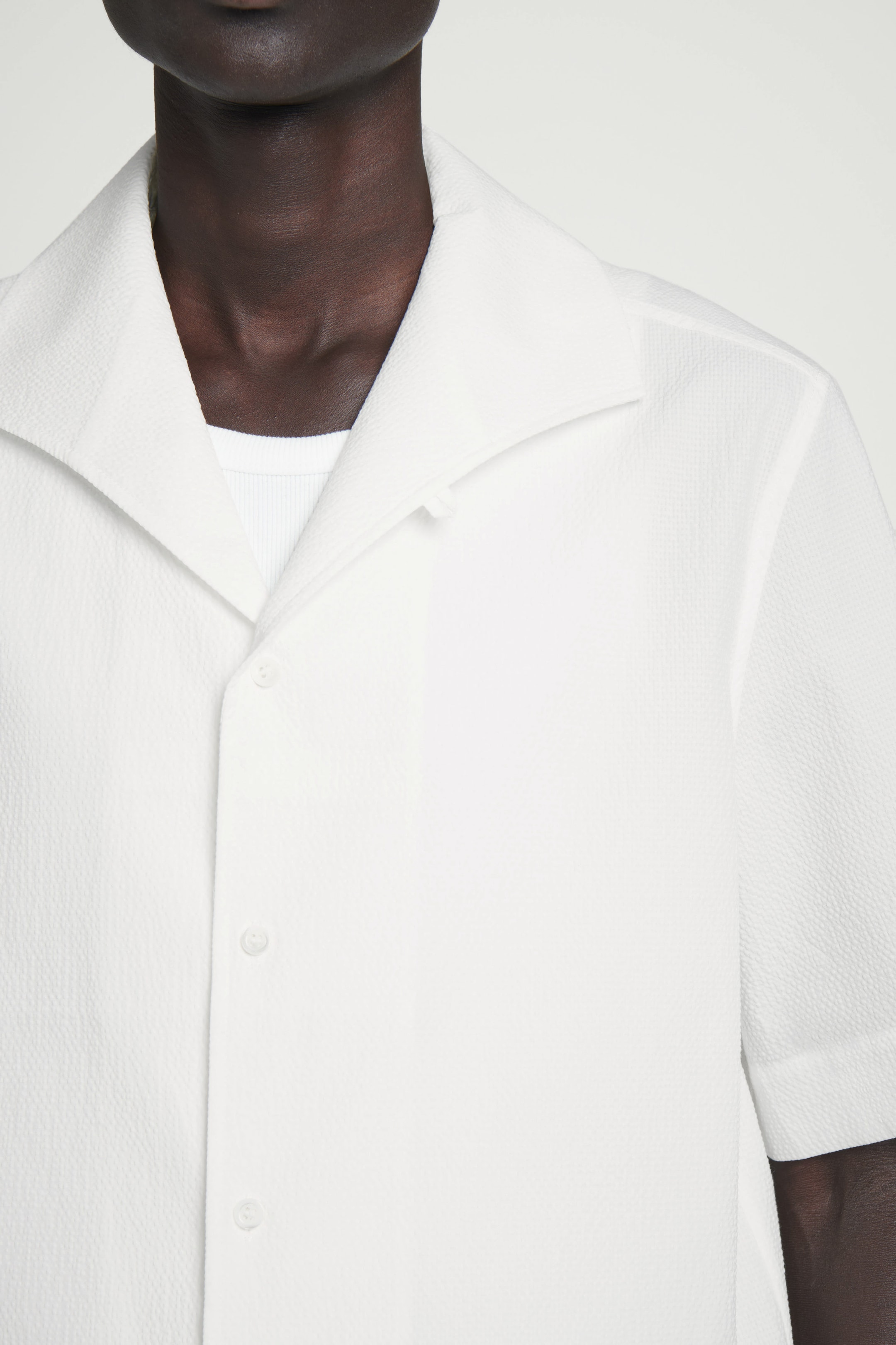 CAMP-COLLAR SEERSUCKER SHIRT