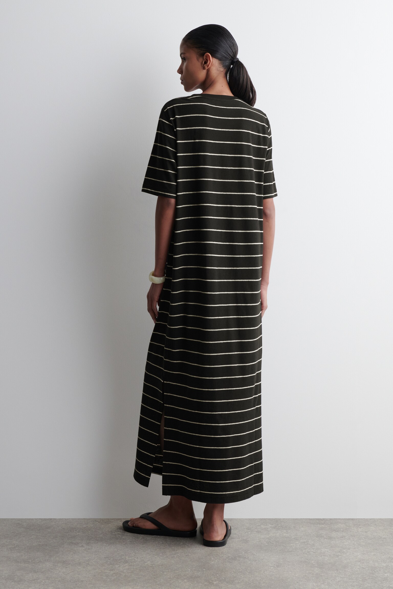ROBE T-SHIRT LONGUE EN COTON ET LIN - NOIR / BLANC / RAYÉ/BRUN - 3