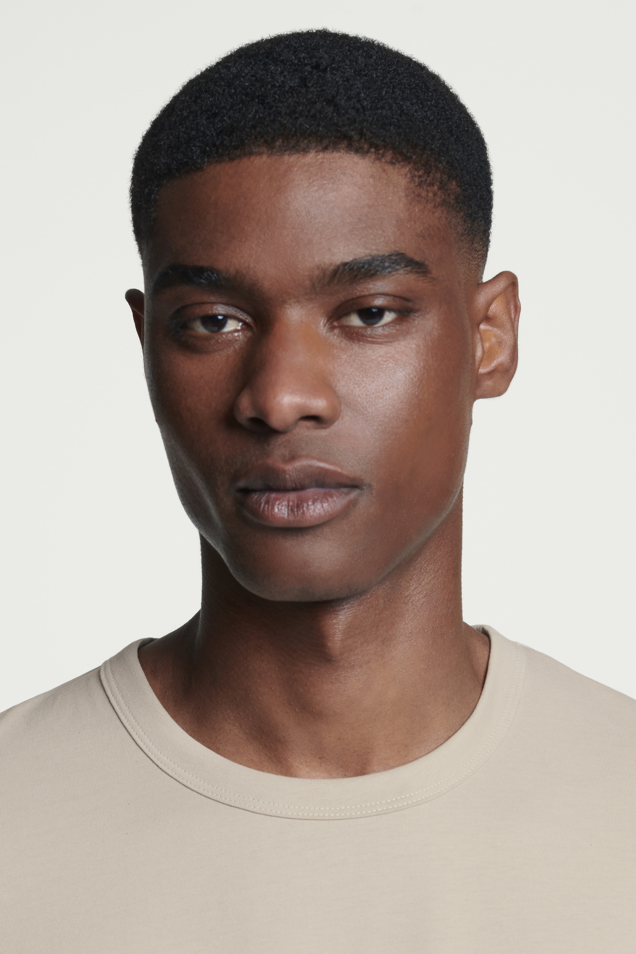Visualizza immagine più grande: T-SHIRT IN COTONE SPAZZOLATO DAL TAGLIO REGOLARE - BEIGE - UOMO | H&M IT 4