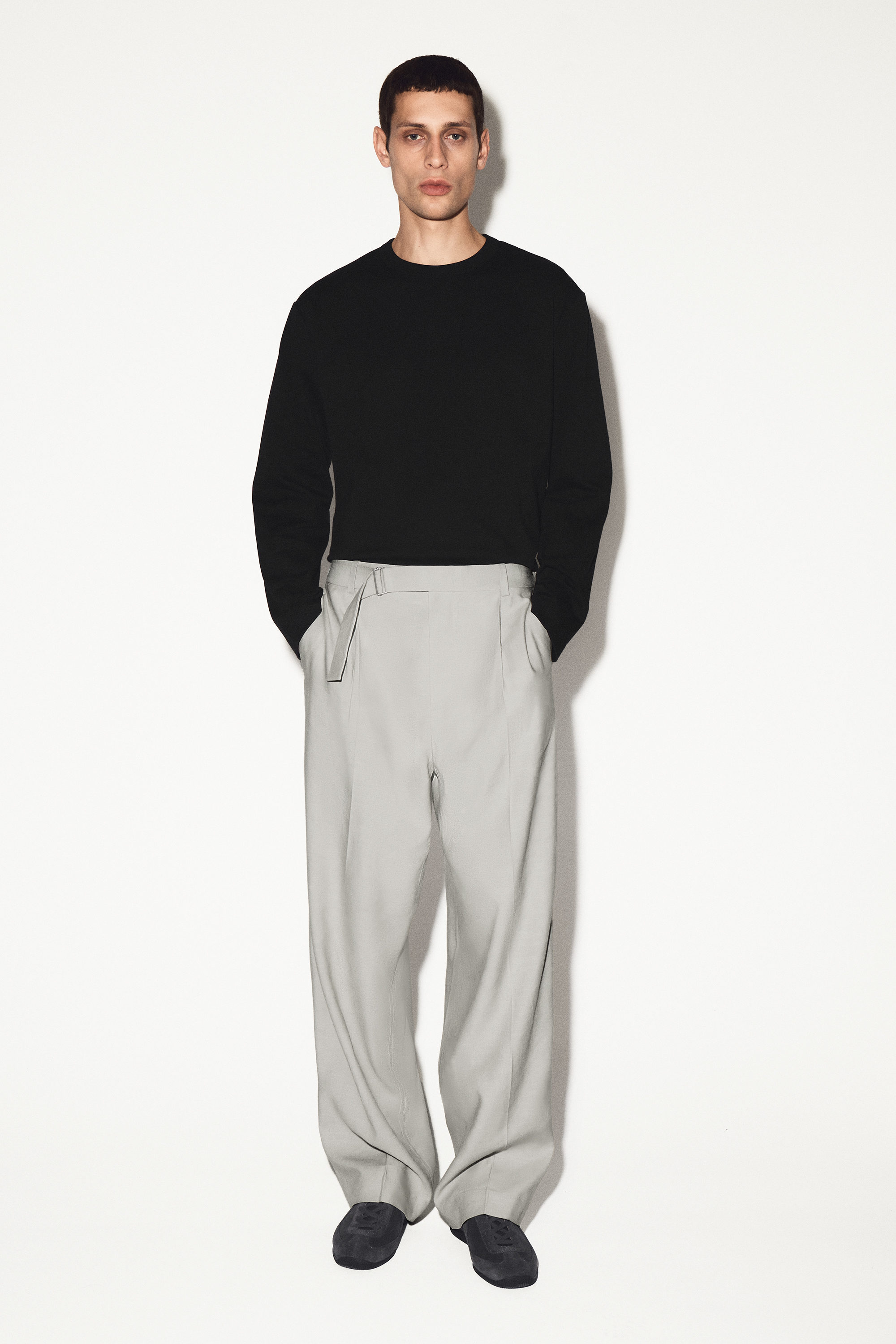 RELAXED JERSEY INTERLOCK LONG-SLEEVED T-SHIRT - BLACK | COS US