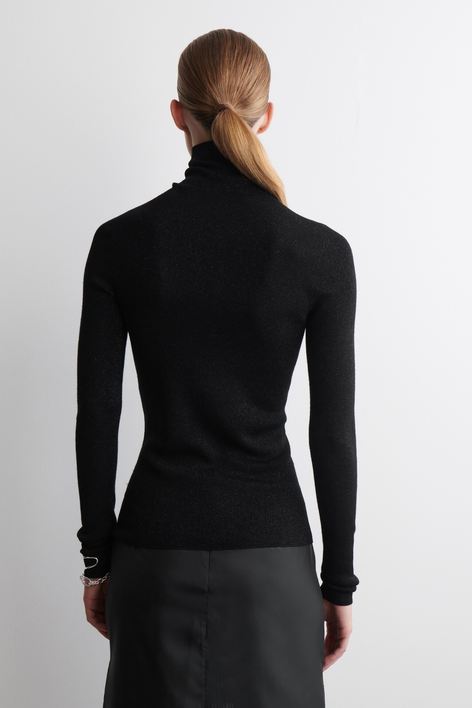 JERSEY FINO DE LANA SIN COSTURAS CON BRILLOS - NEGRO/TOPO/CREMA - 4