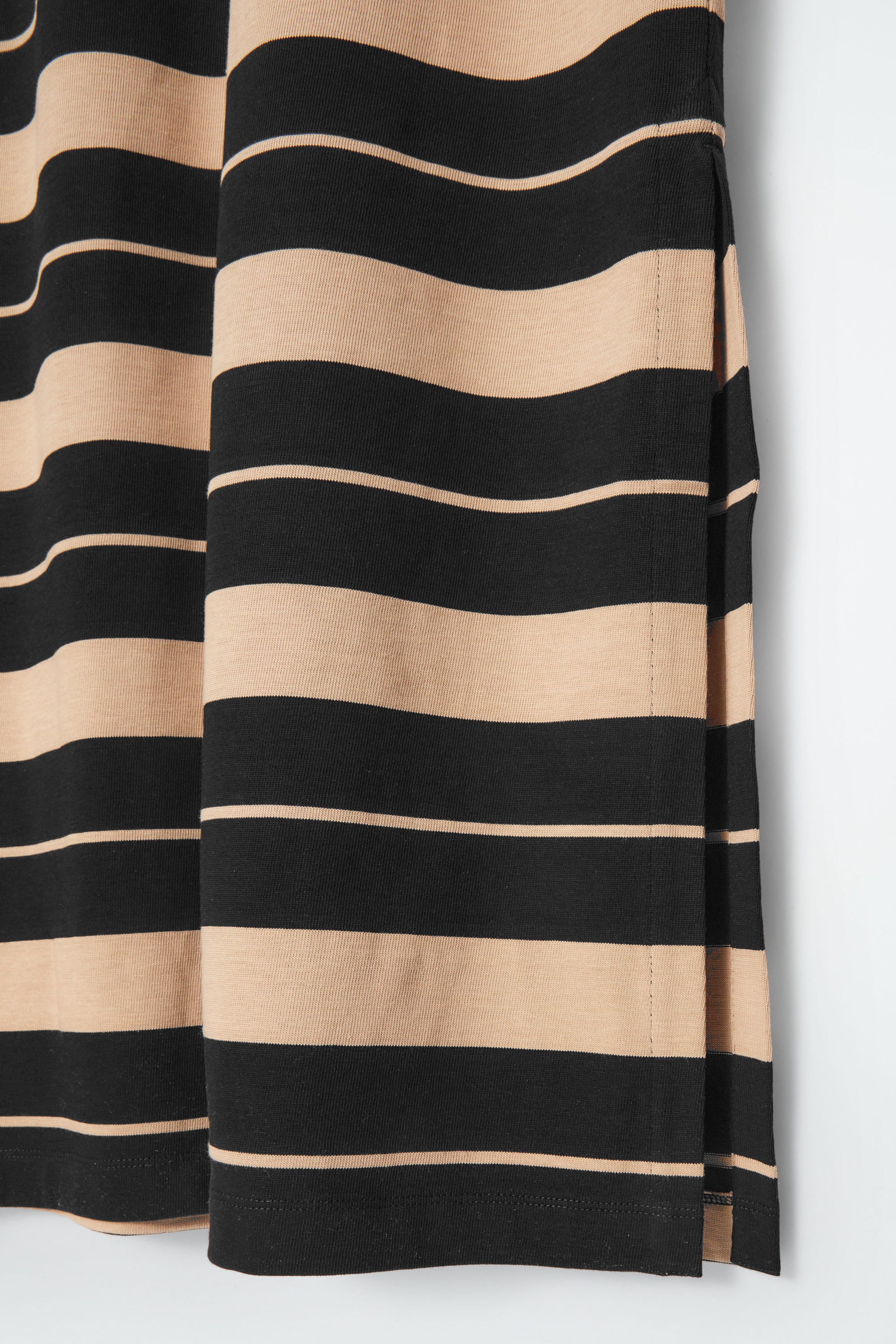 StillMedia/DescriptiveDetail