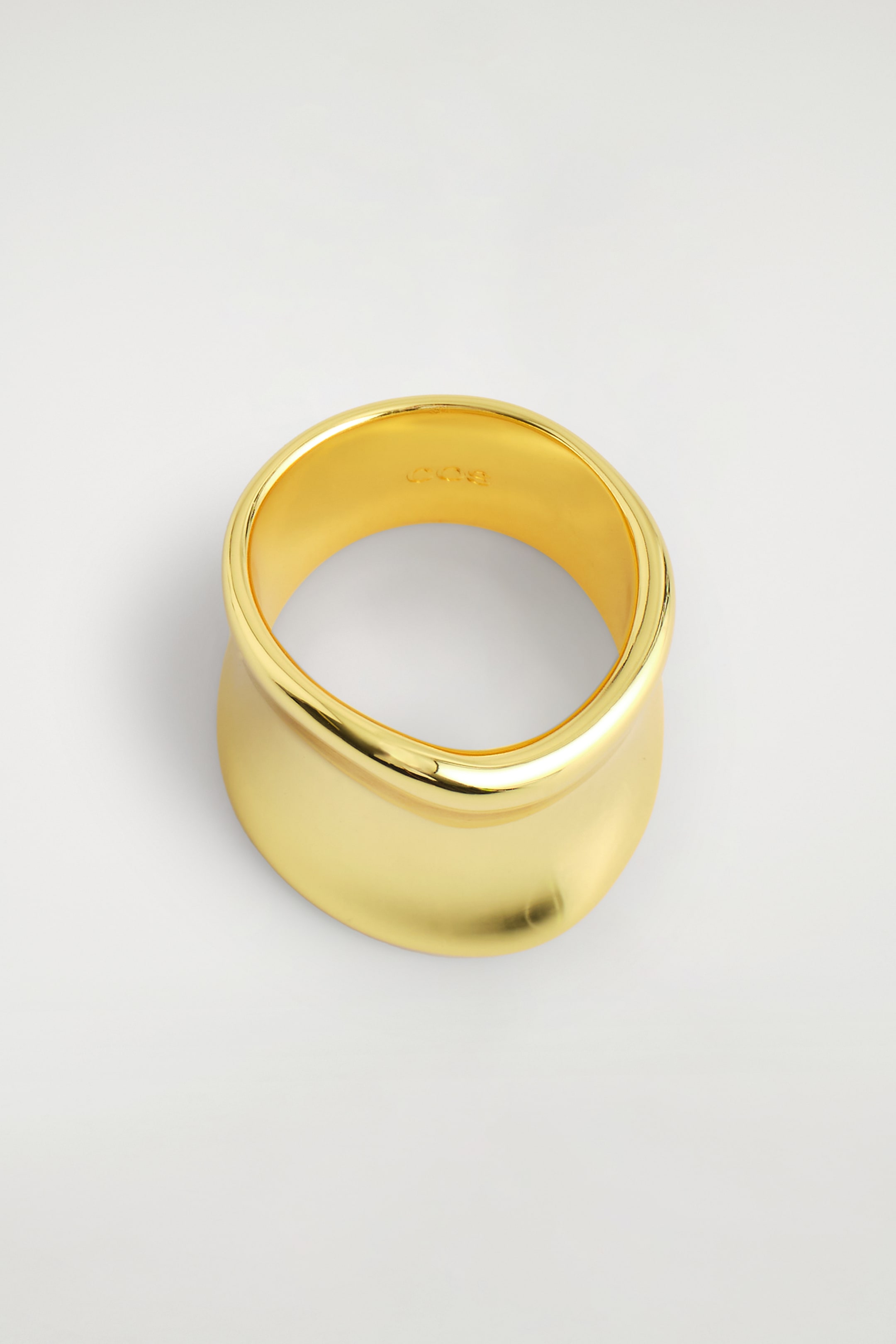 Agrandir l'image: BAGUE MANCHETTE SCULPTÉE - DORÉ - FEMME | H&M FR 3