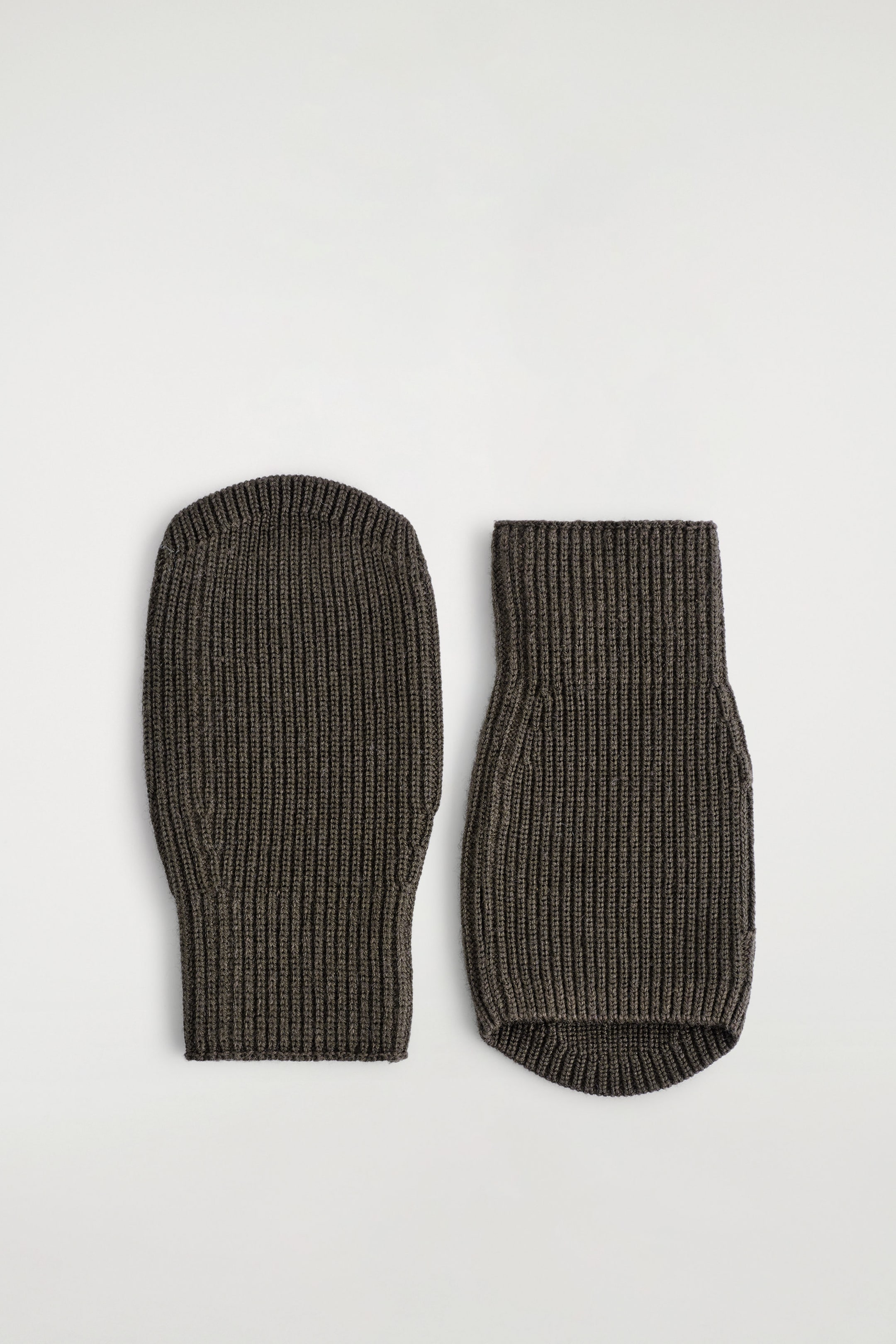 CHUNKY CASHMERE SOCKS