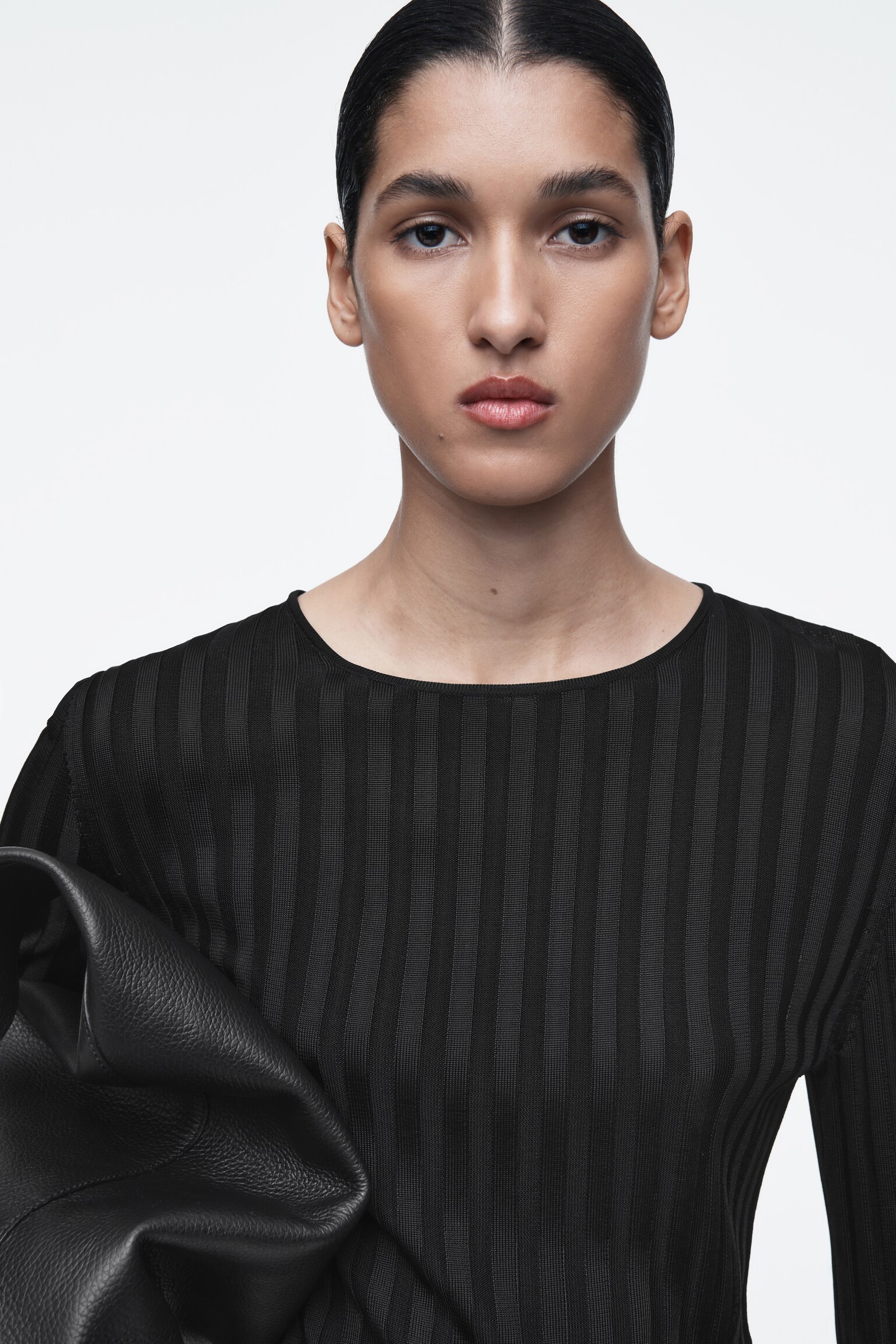 RIB-KNIT LONG-SLEEVED TOP - BLACK - 3