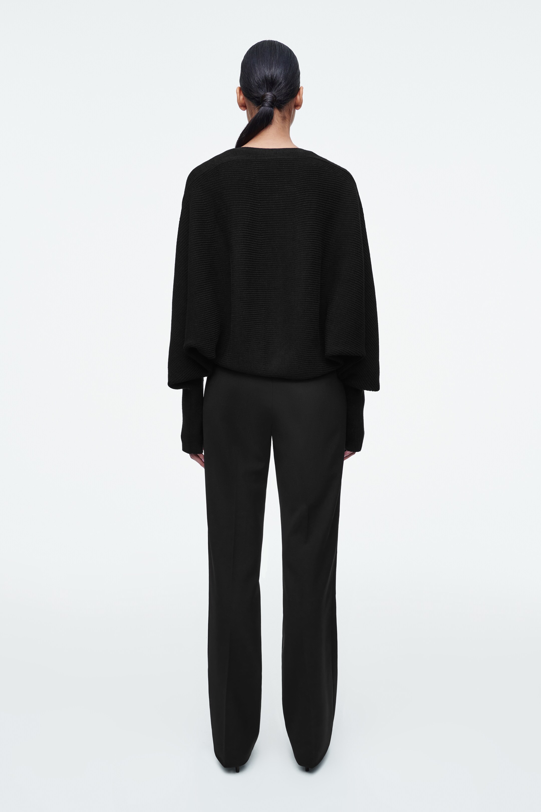 Zobacz większy obraz: KRÓTKI KARDIGAN Z MIESZANKI WEŁNY I BAWEŁNY - CZARNY - ONA | H&M PL 3