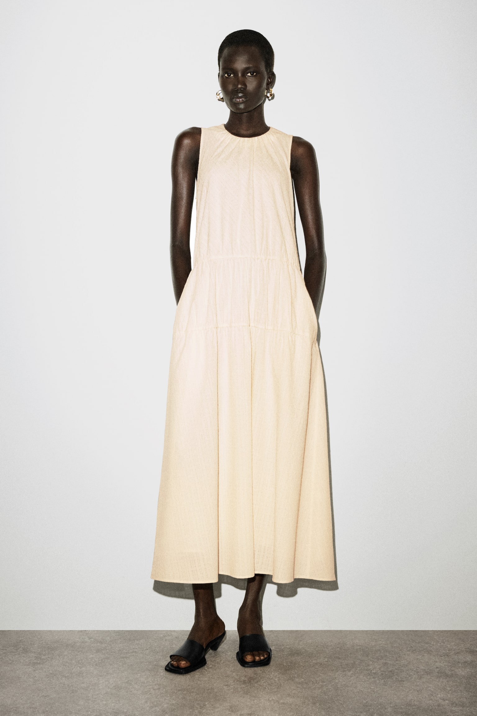 ABITO MAXI IN COTONE A BALZE ARRICCIATE - AVORIO - 1