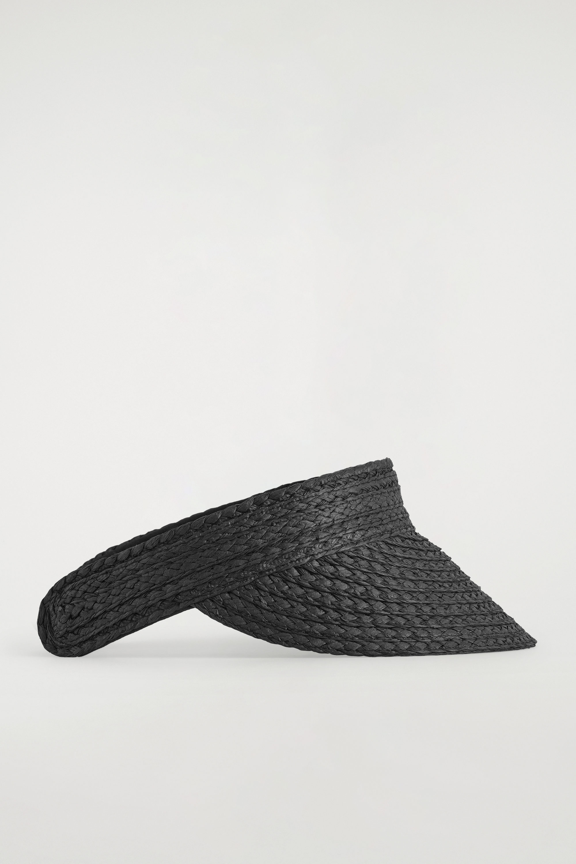 WOVEN PAPER VISOR - BLACK | COS