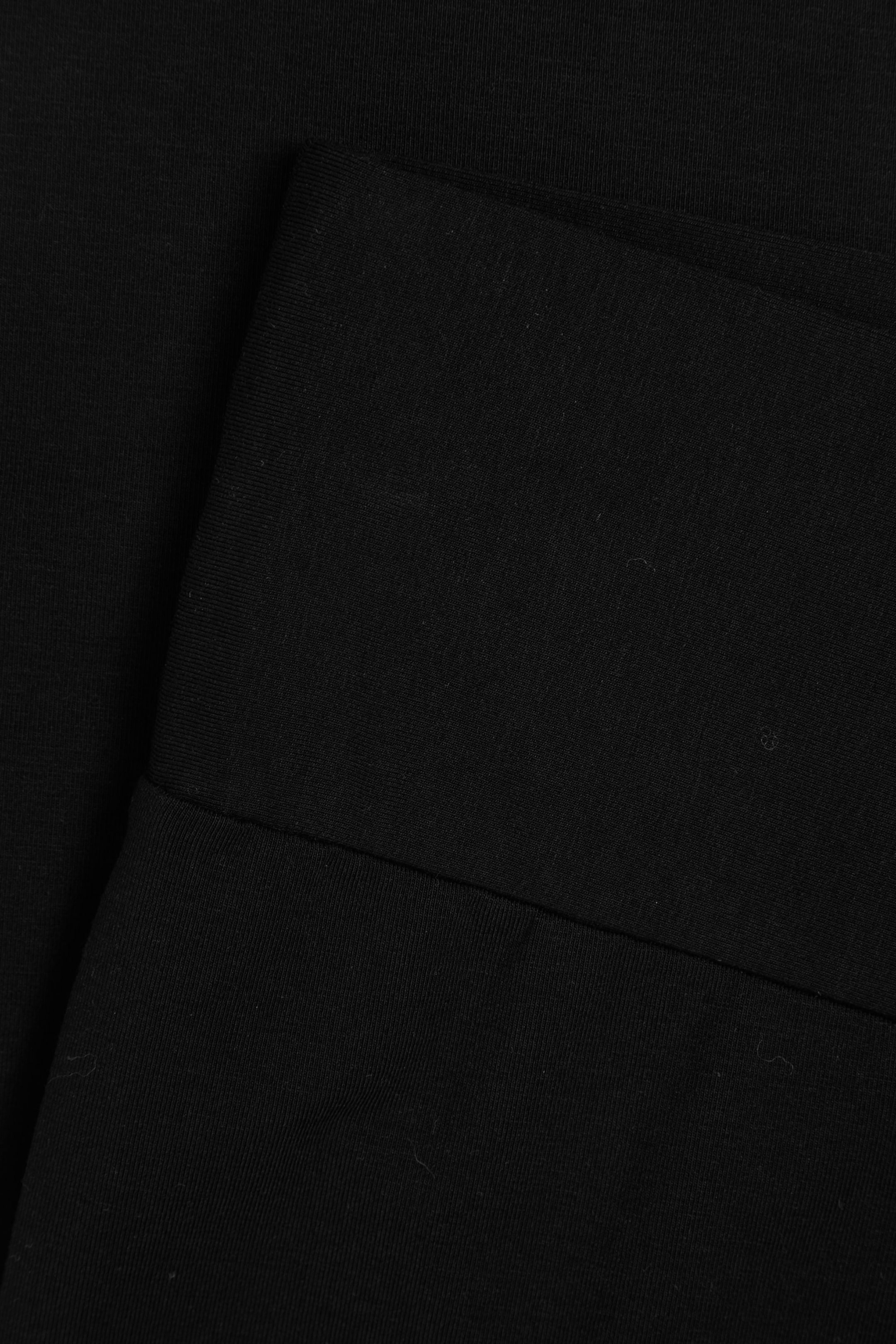 StillMedia/DescriptiveDetail