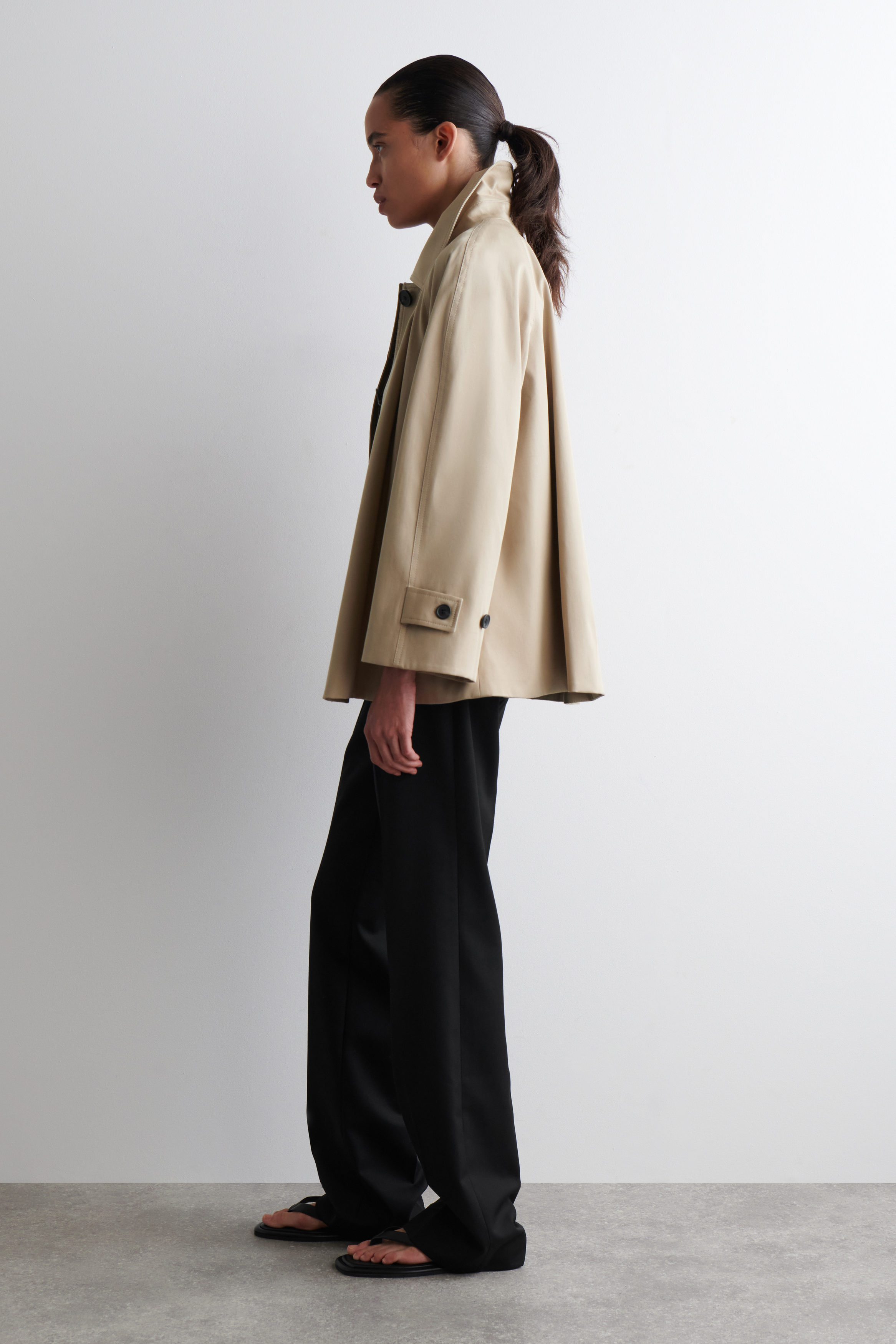 【Hona】COS コス　トレンチコート　Aライン　ベージュ　32 A-LINE TRENCH COAT - BEIGE | COS US