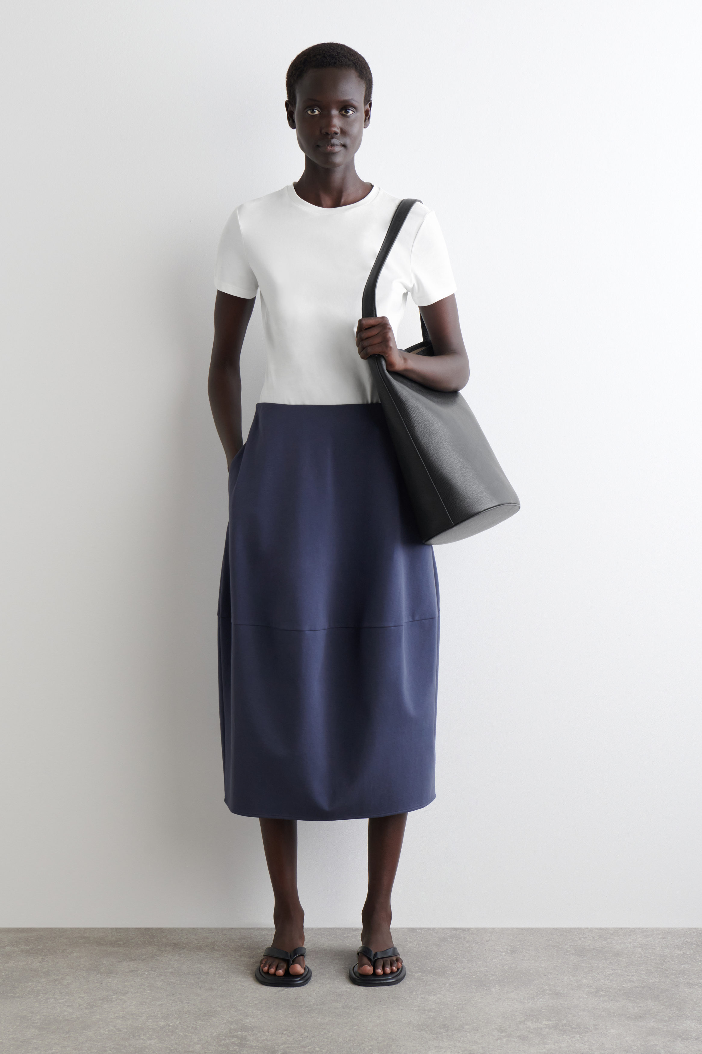 ROUNDED COTTON MIDI SKIRT - NAVY | COS CH