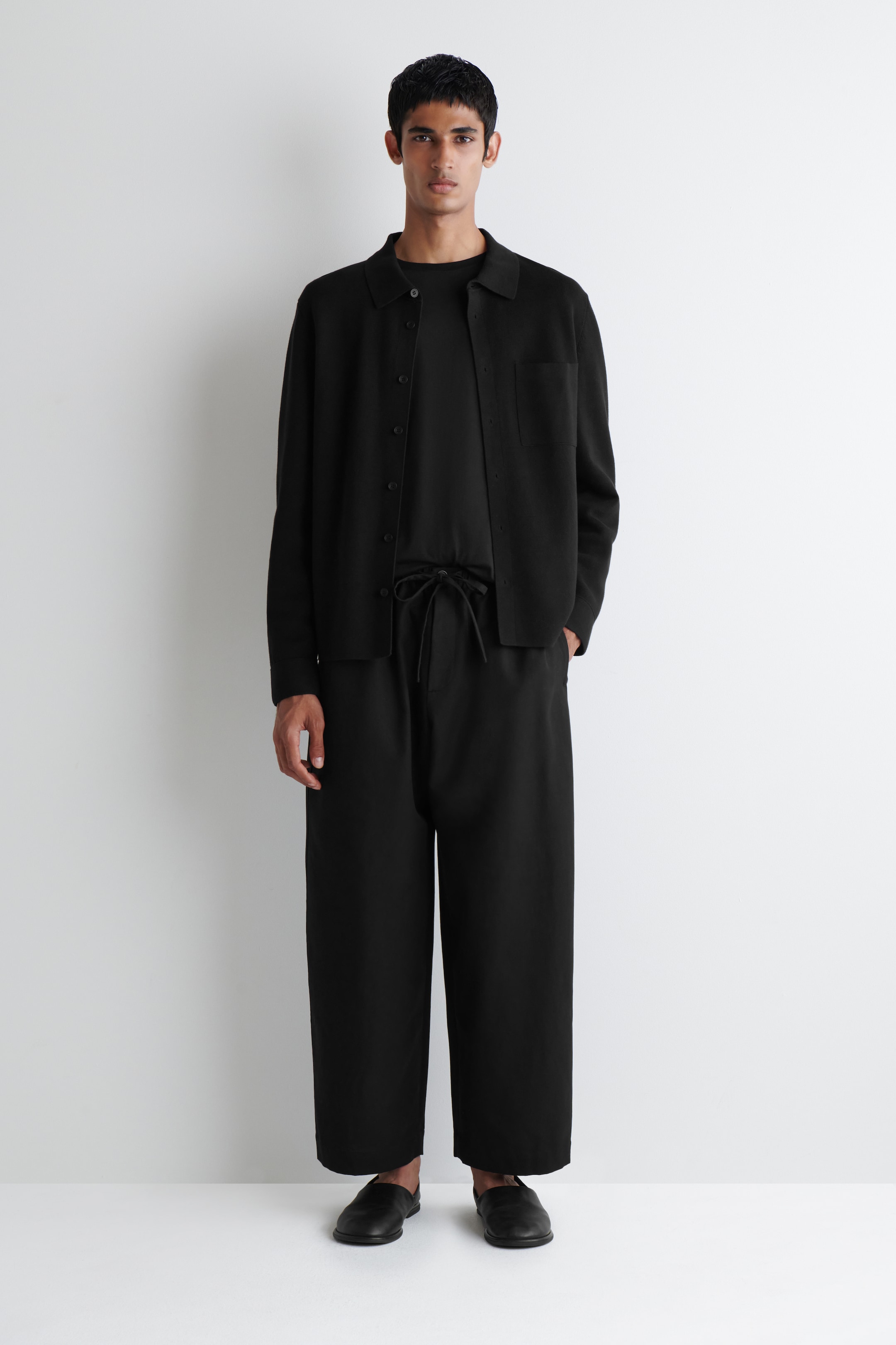 Visualizza immagine più grande: PANTALONI BARREL CON COULISSE - NERO - UOMO | H&M IT 1