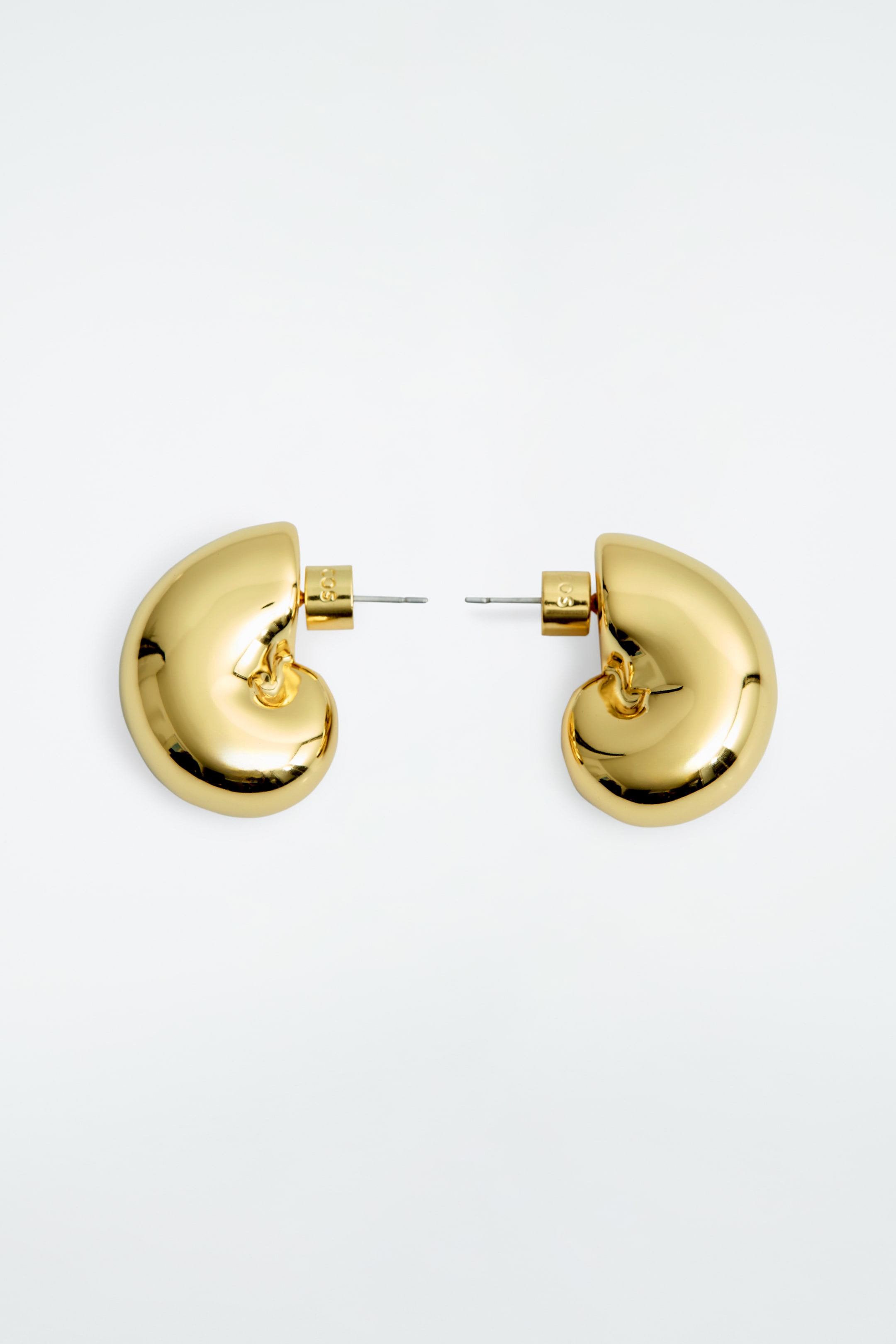 View larger image: CHUNKY SEASHELL-SHAPED EARRINGS - GOLD - Ladies | H&M GB 1