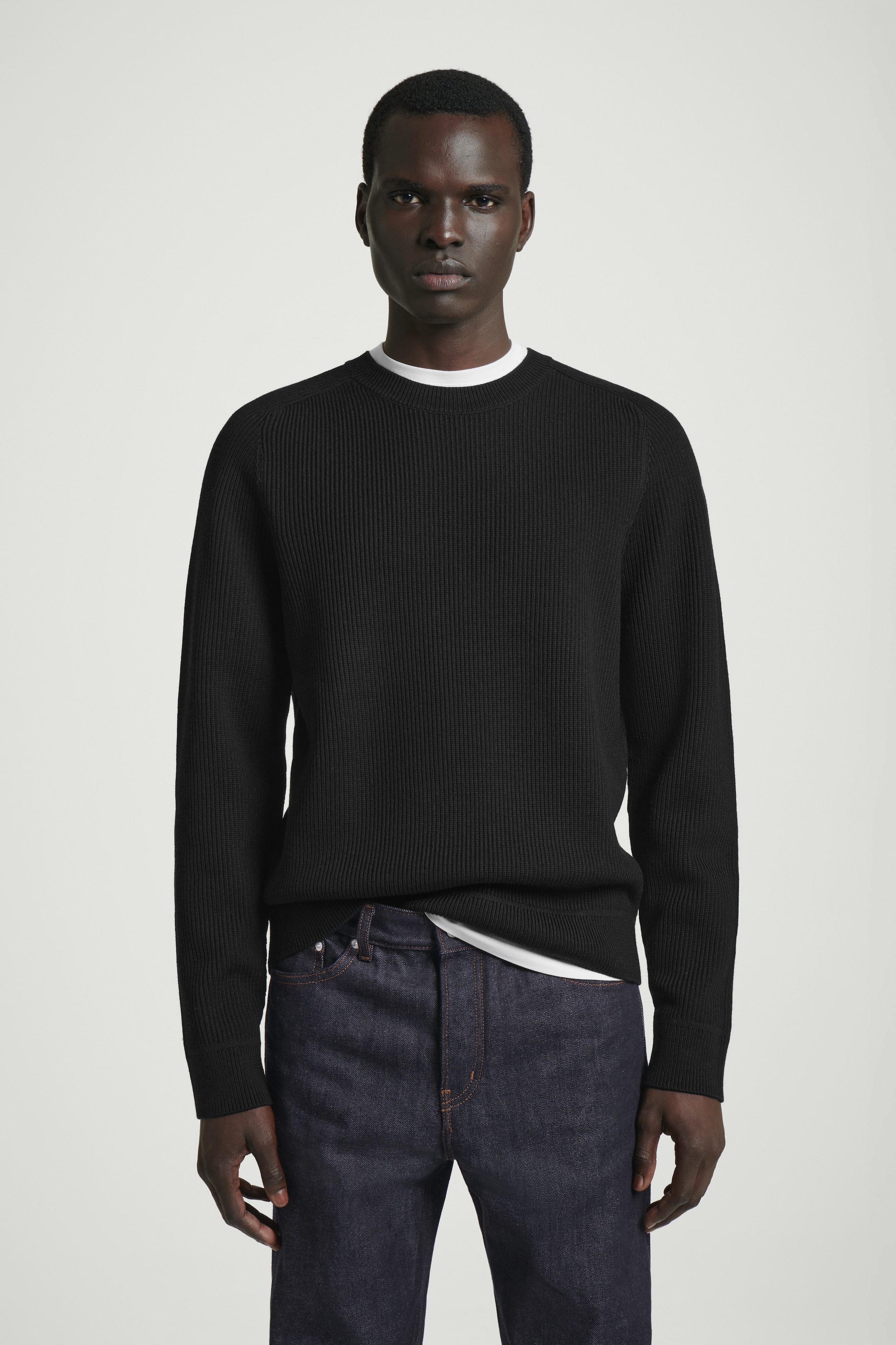 Visualizza immagine più grande: MAGLIONE IN LANA MERINO A COSTE - NERO - UOMO | H&M IT 1