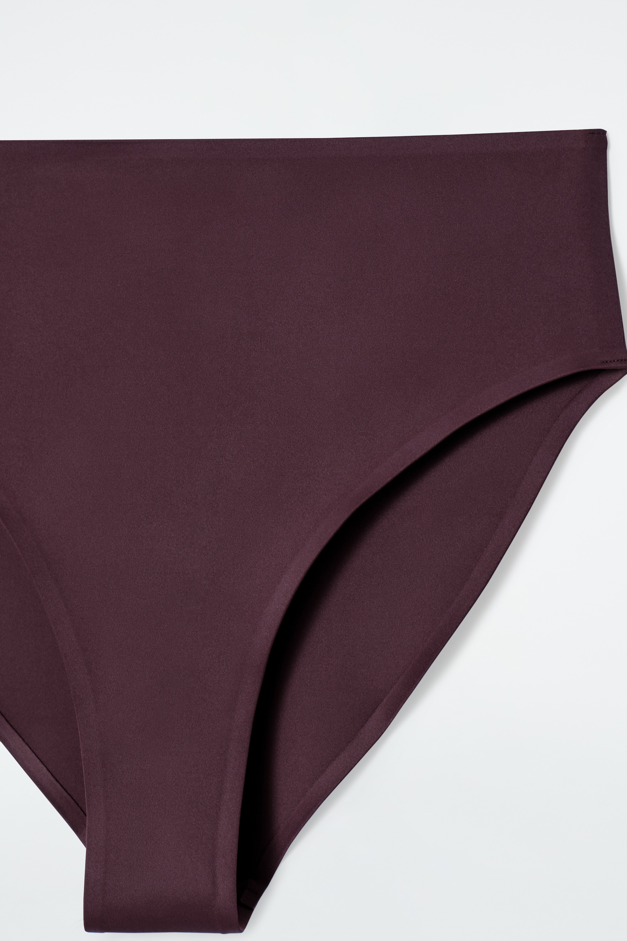 View larger image: HIGH-WAISTED SCUBA BIKINI BRIEFS - BURGUNDY - Ladies | H&M GB 4