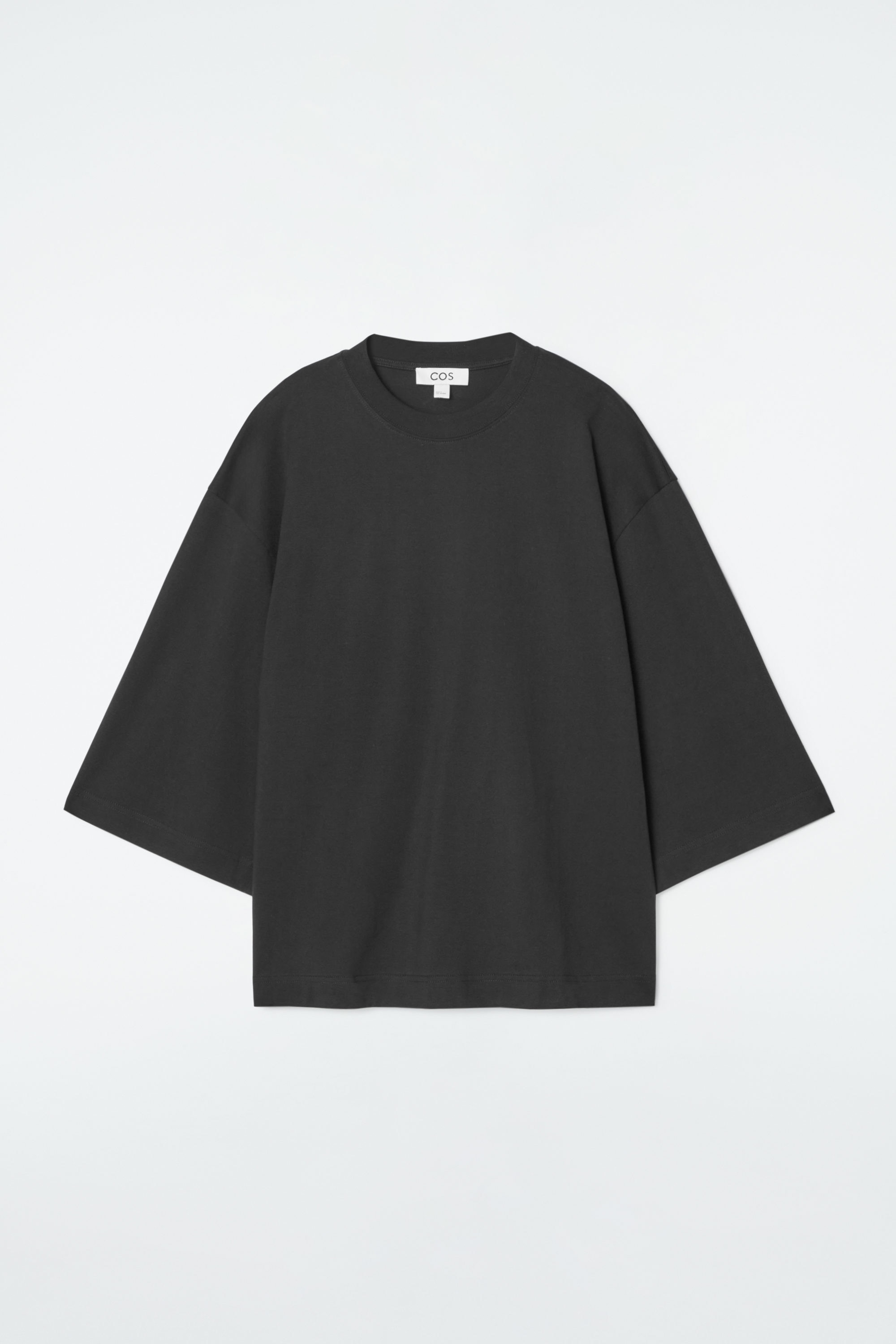 TRAPEZE RELAXED T-SHIRT - BLACK | COS