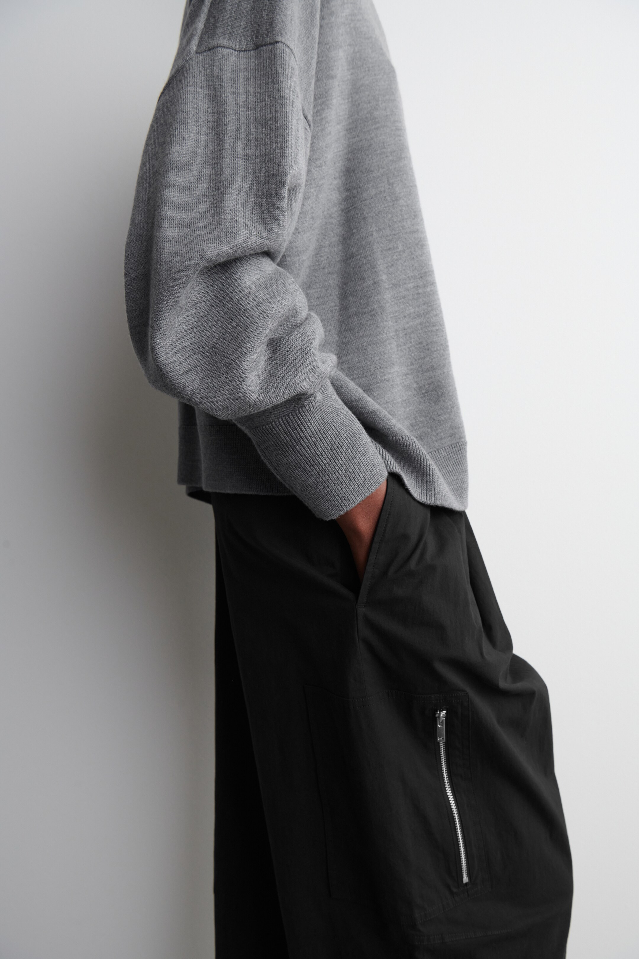 Ver imagen más grande: JERSEY DE LANA MERINO DE CUELLO REDONDO - GRIS JASPEADO - MUJER | H&M ES 6