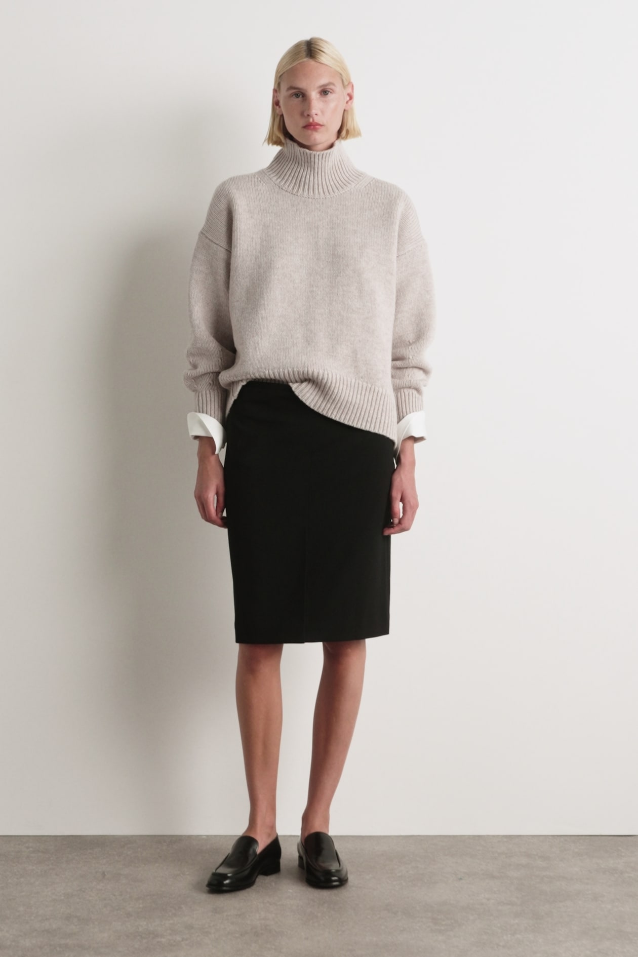 CHUNKY FUNNEL-NECK WOOL SWEATER