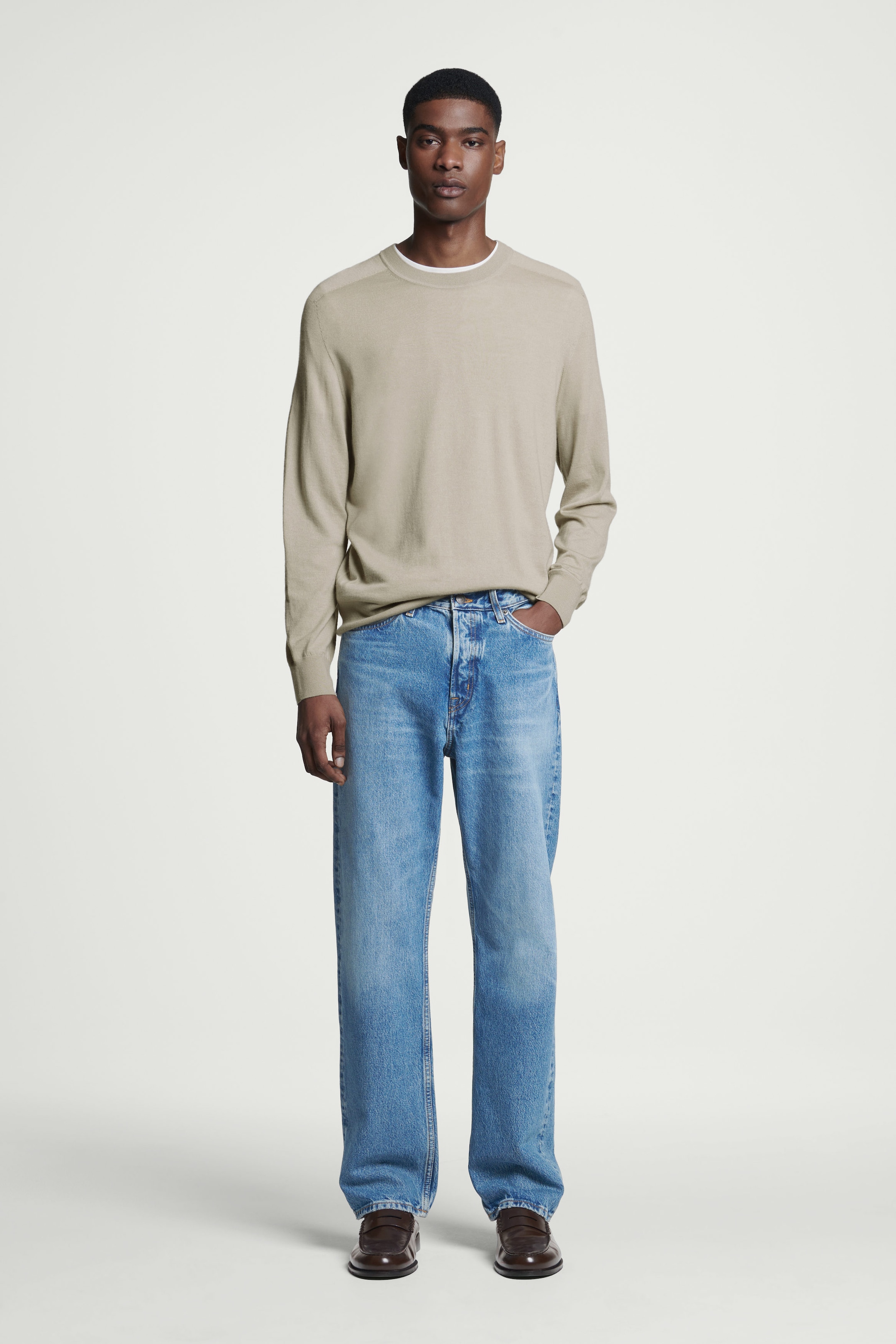 FINE-KNIT CASHMERE CREW-NECK JUMPER