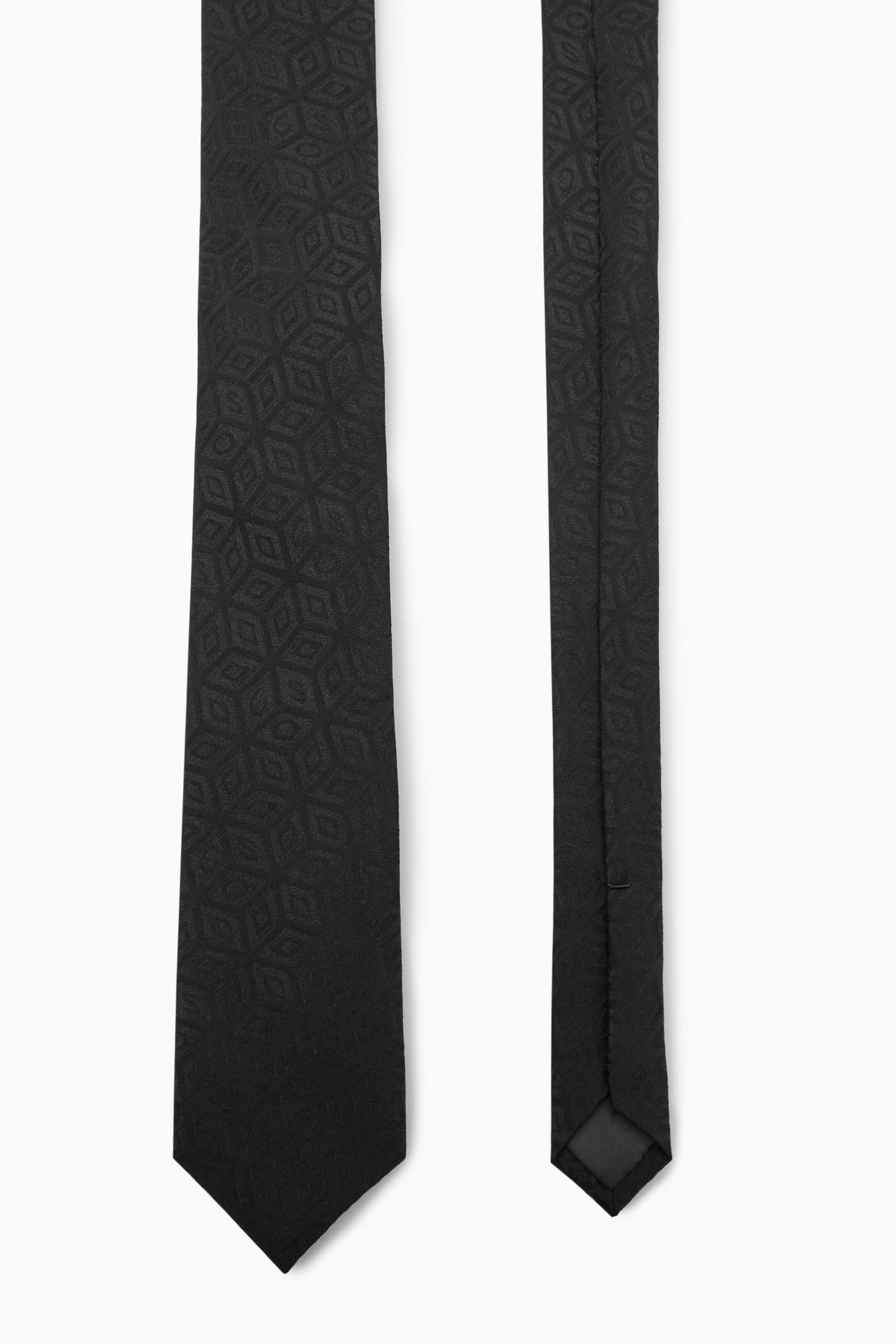 StillMedia/DescriptiveDetail