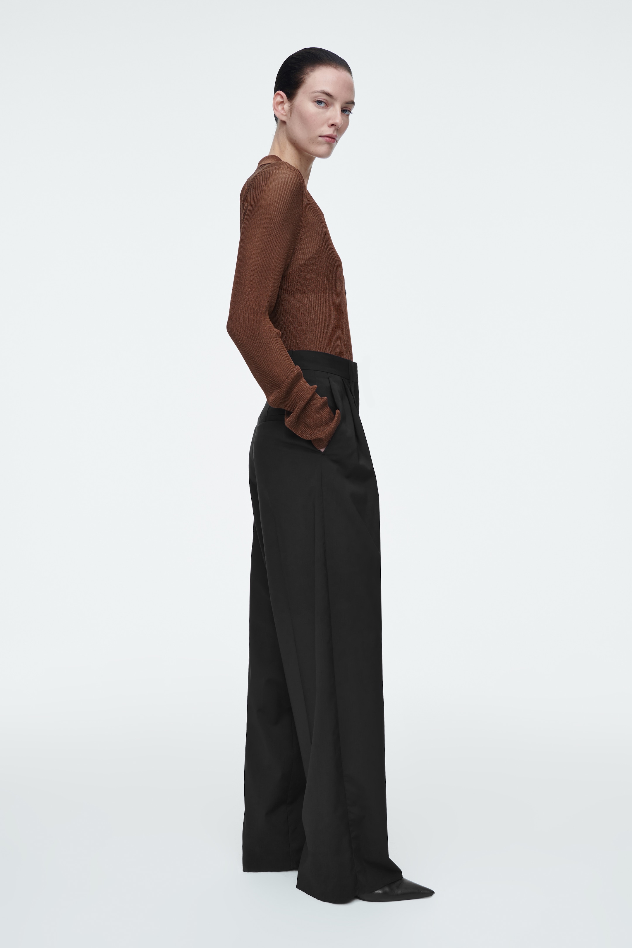 View larger image: SPARKLY RIBBED-KNIT POLO SHIRT - MAHOGANY - Ladies | H&M GB 3