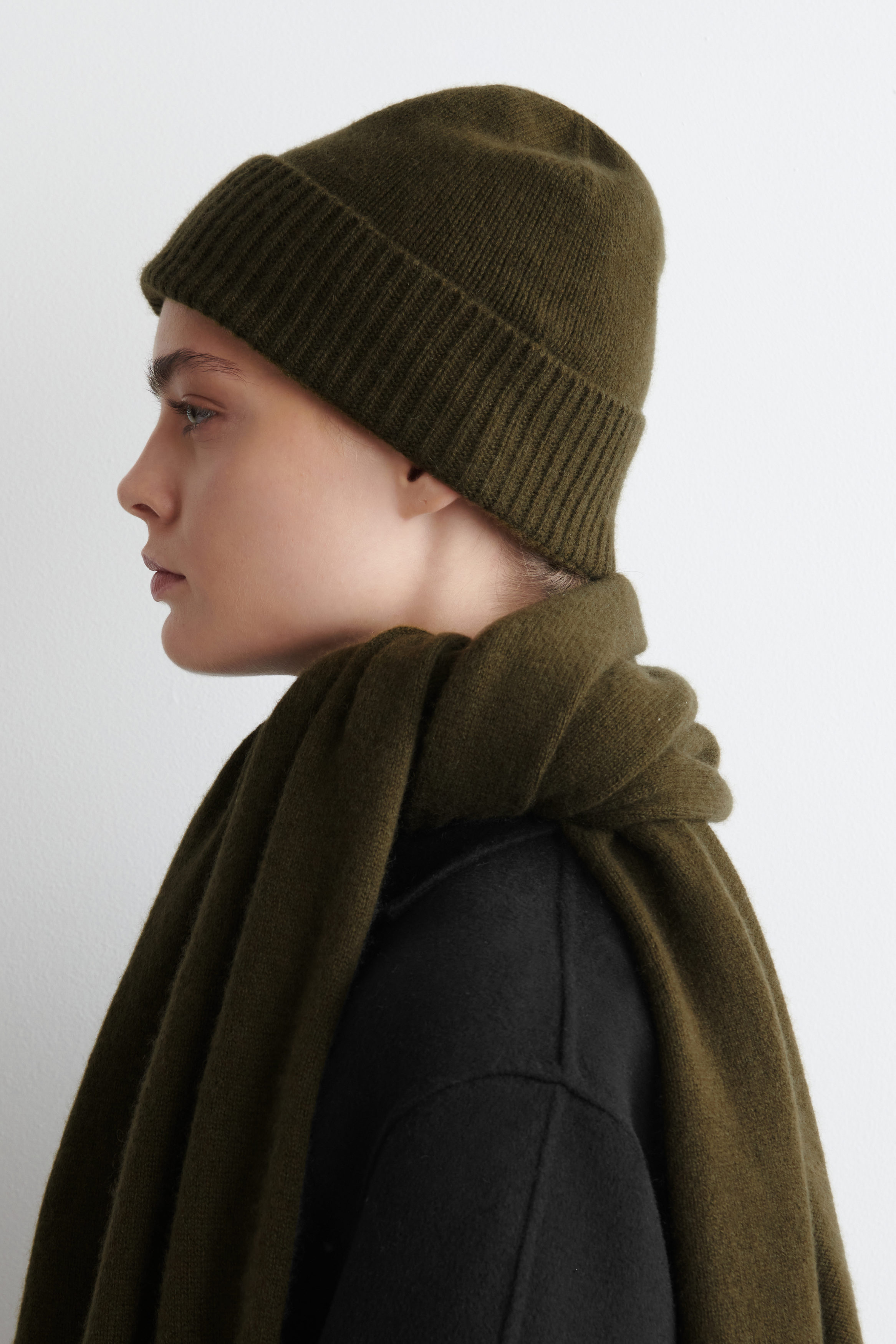 COS Charcoal Cashmere Beanie Cashmere hat Cos Grey size M International in Cashmere  main image 4