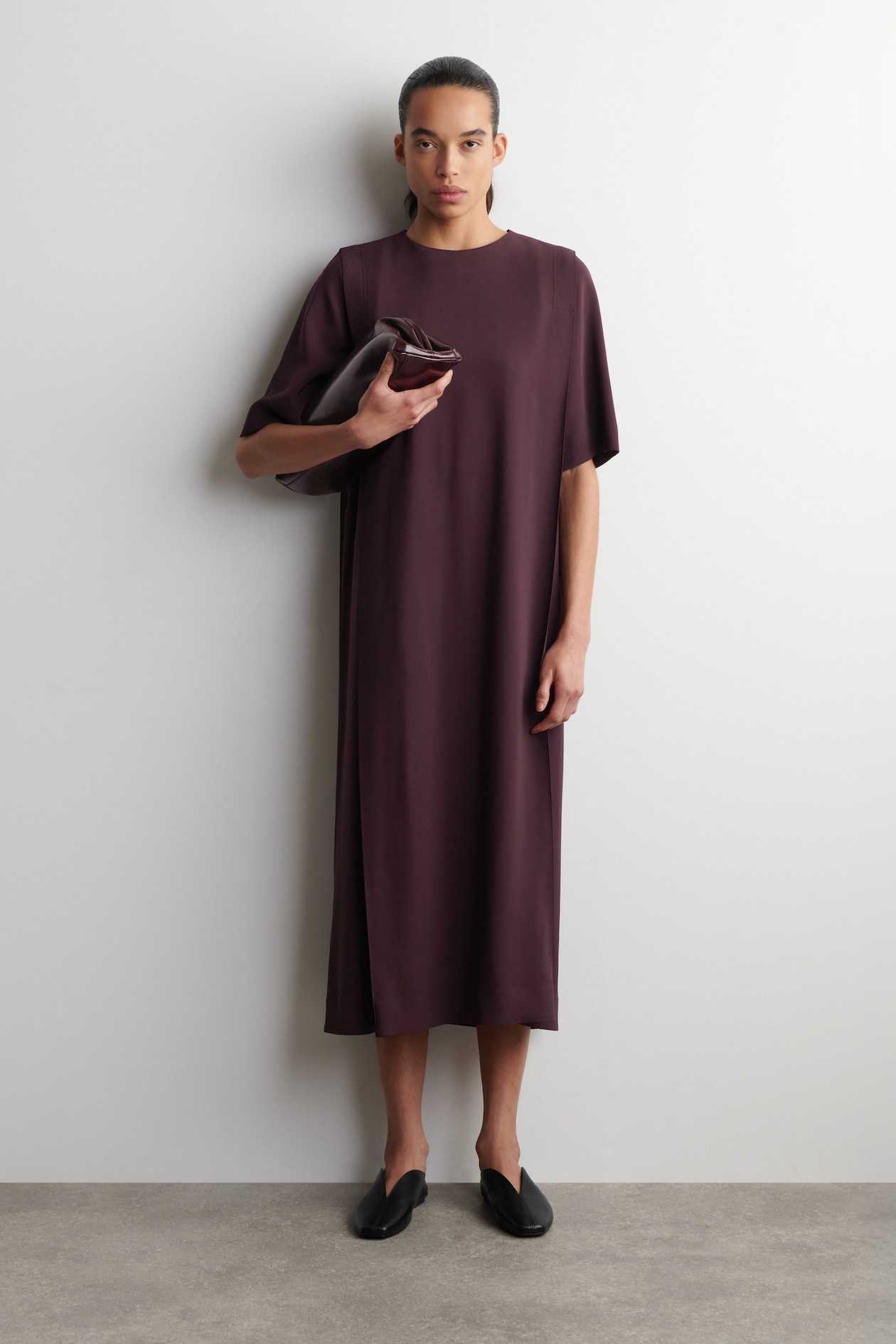 LAYERED STRAIGHT-CUT MIDI DRESS - BURGUNDY